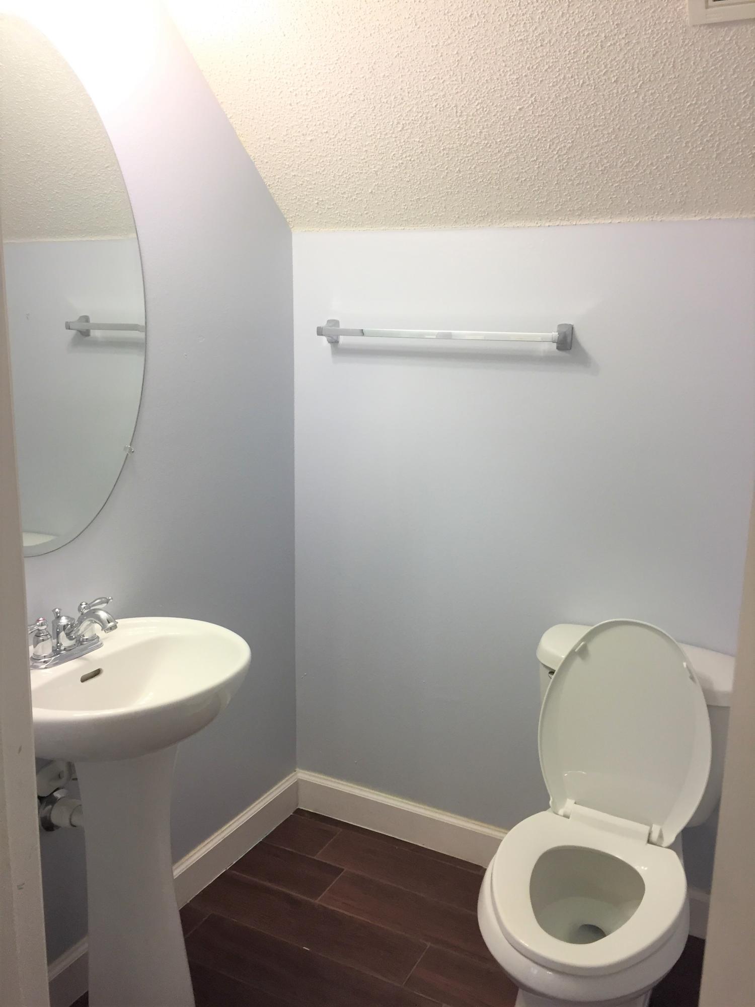 ROLLING PINES - Residential Lease