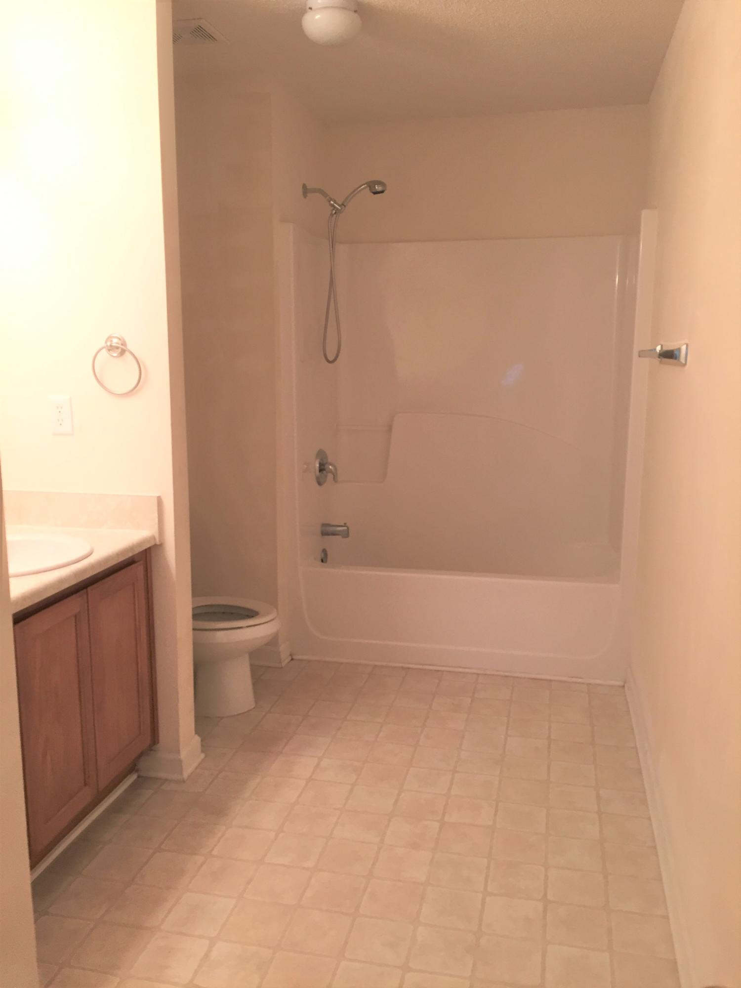 ROLLING PINES - Residential Lease