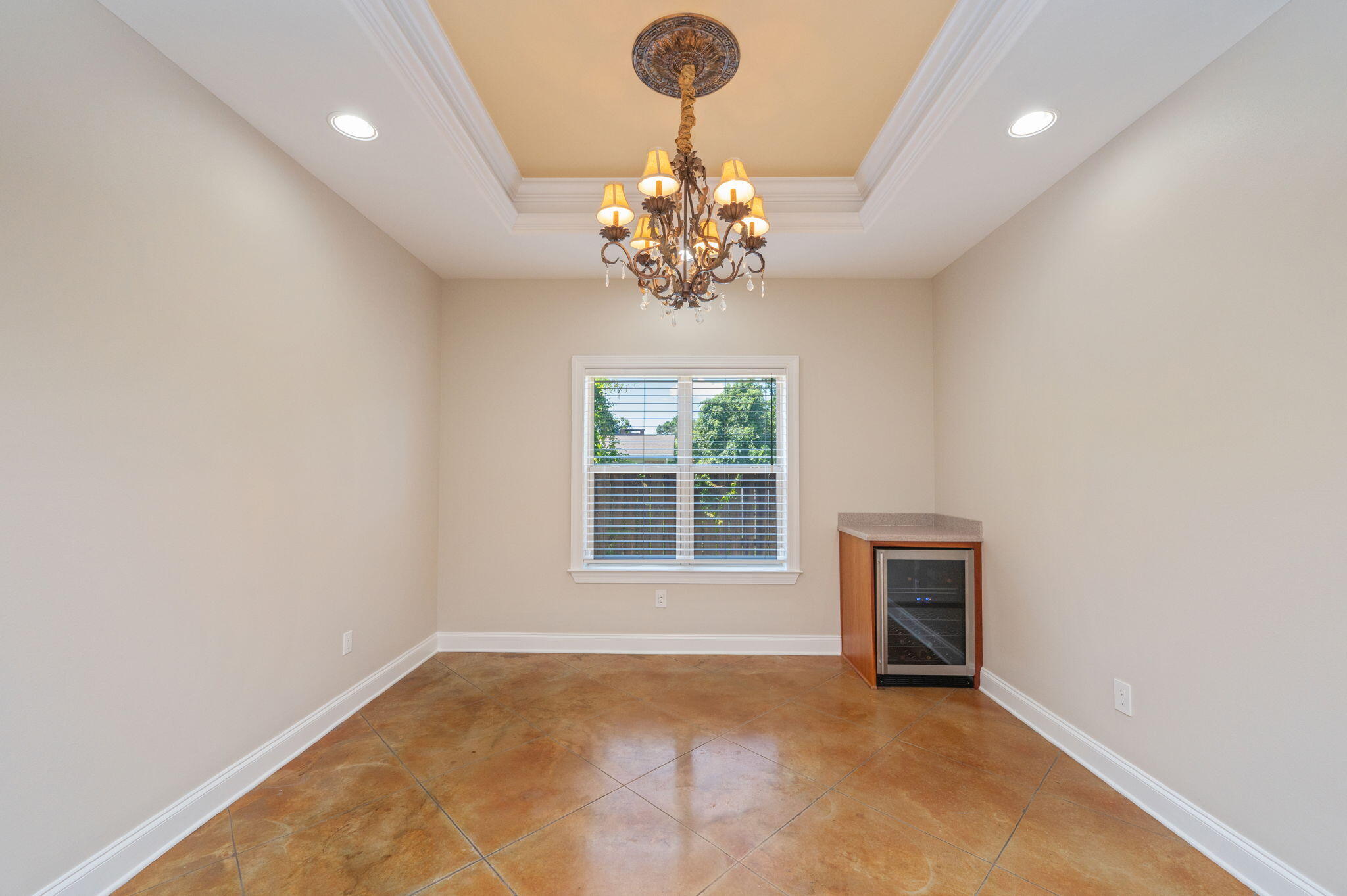 WOODLAND SHORES - Residential