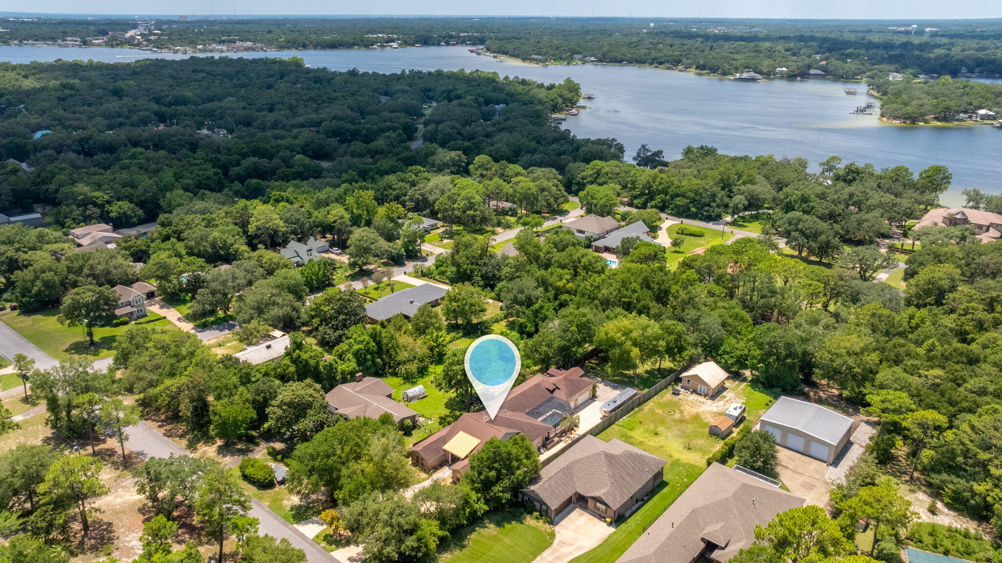 WOODLAND SHORES - Residential
