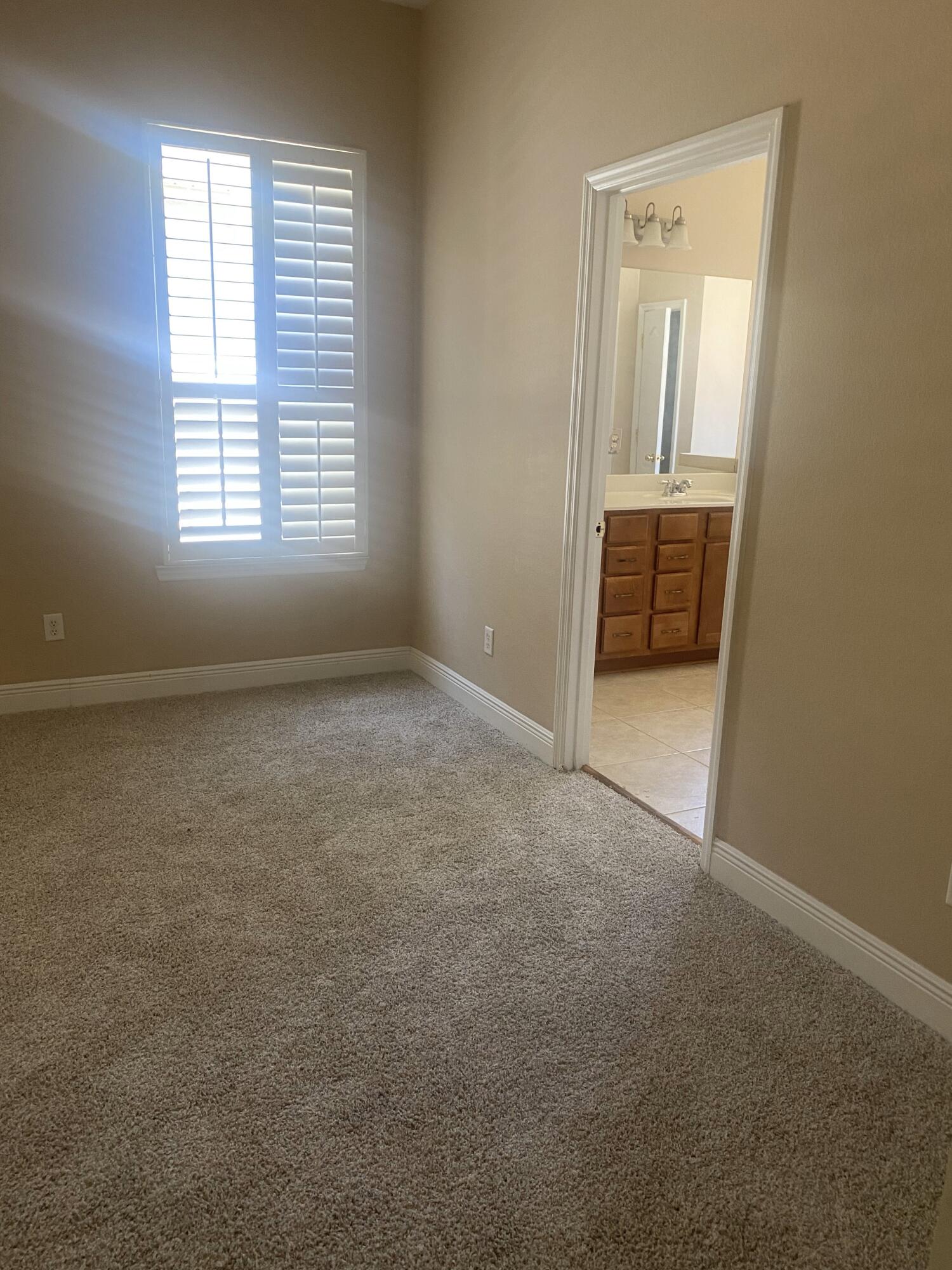 NEWPORT S/D - Residential Lease