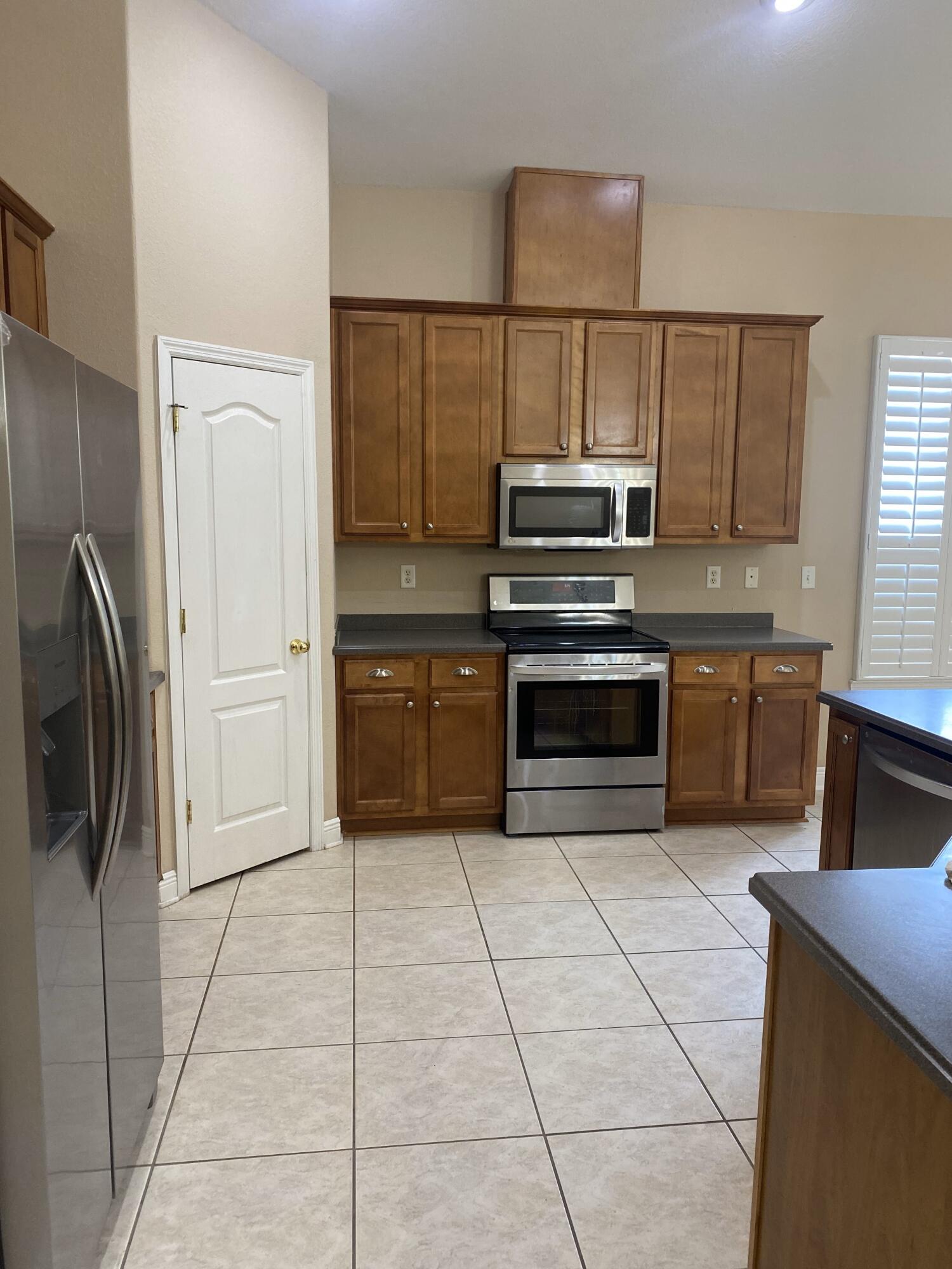 NEWPORT S/D - Residential Lease