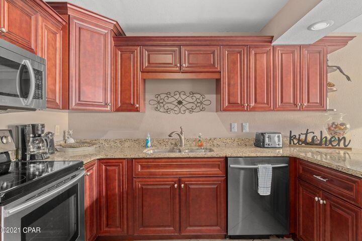 REGENCY TOWERS CONDO - Residential