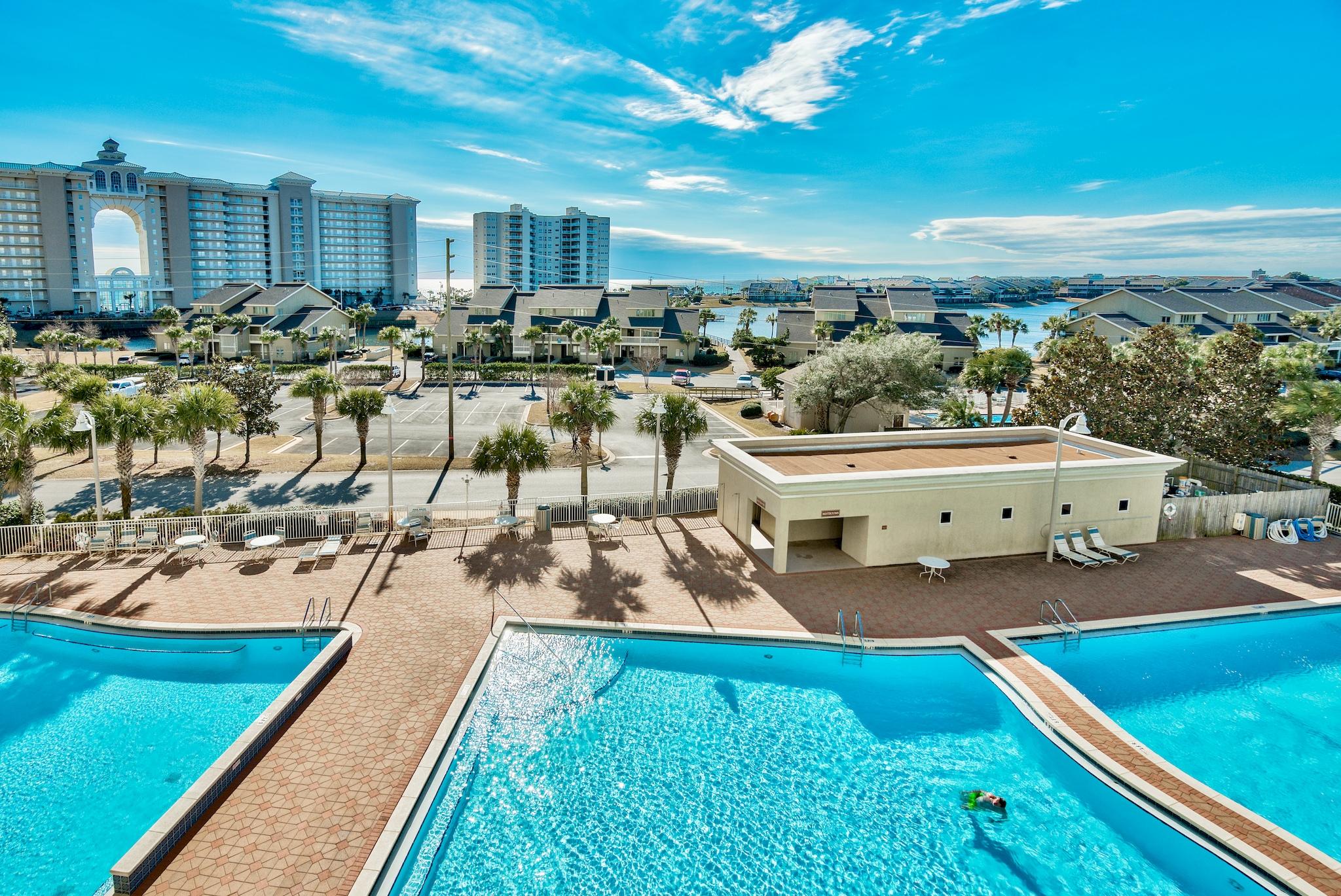 ARIEL DUNES II - Residential