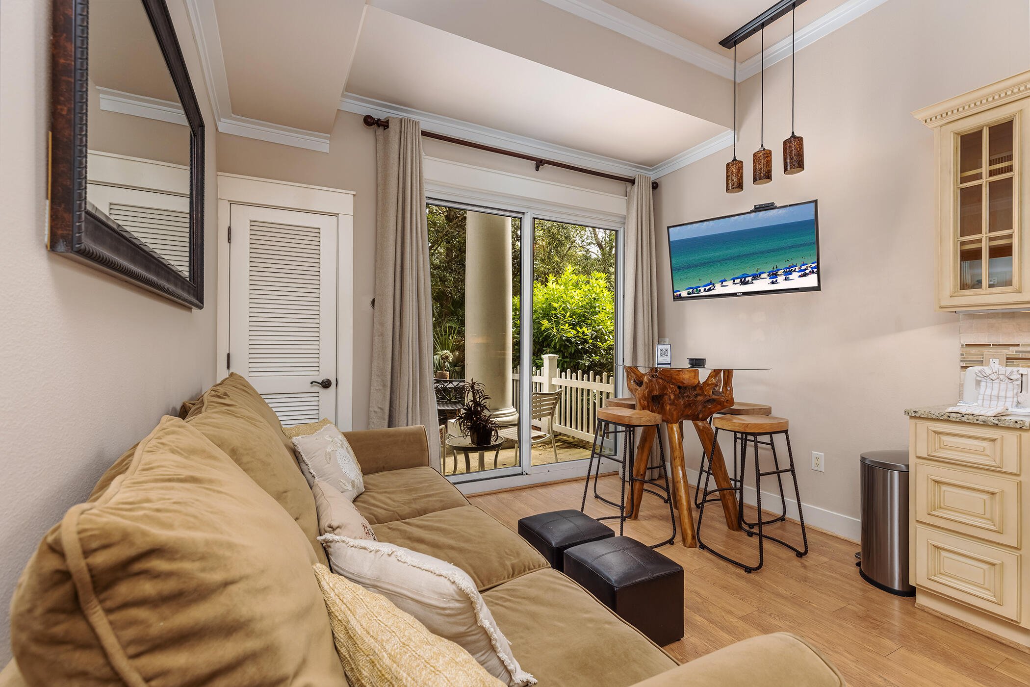 PILOT HOUSE - Residential