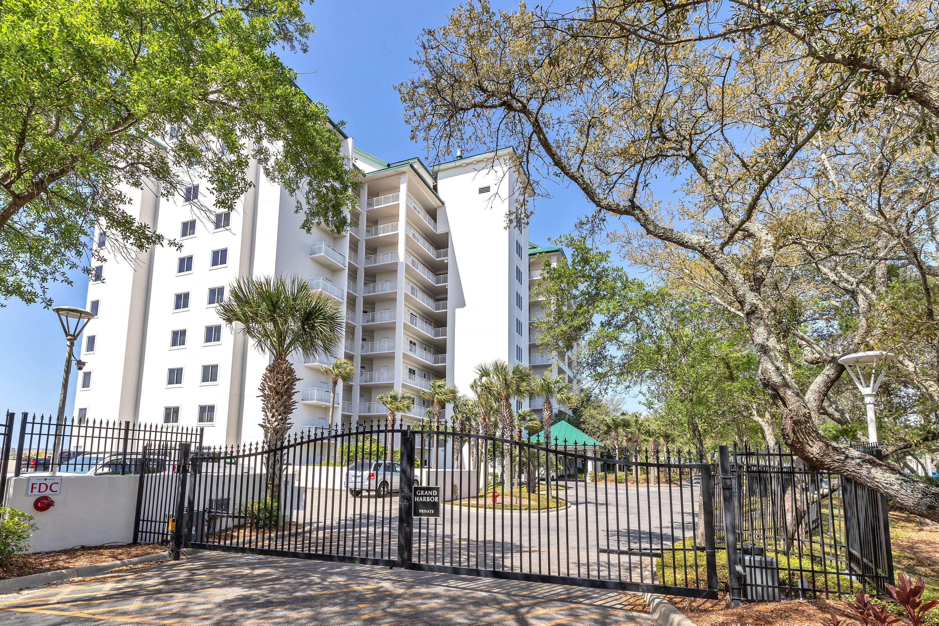 GRAND HARBOR - Residential