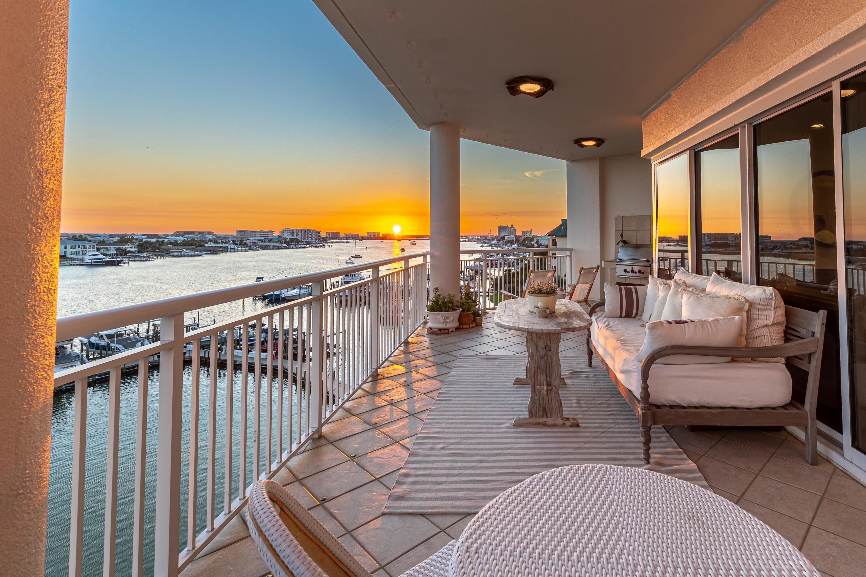 GRAND HARBOR - Residential