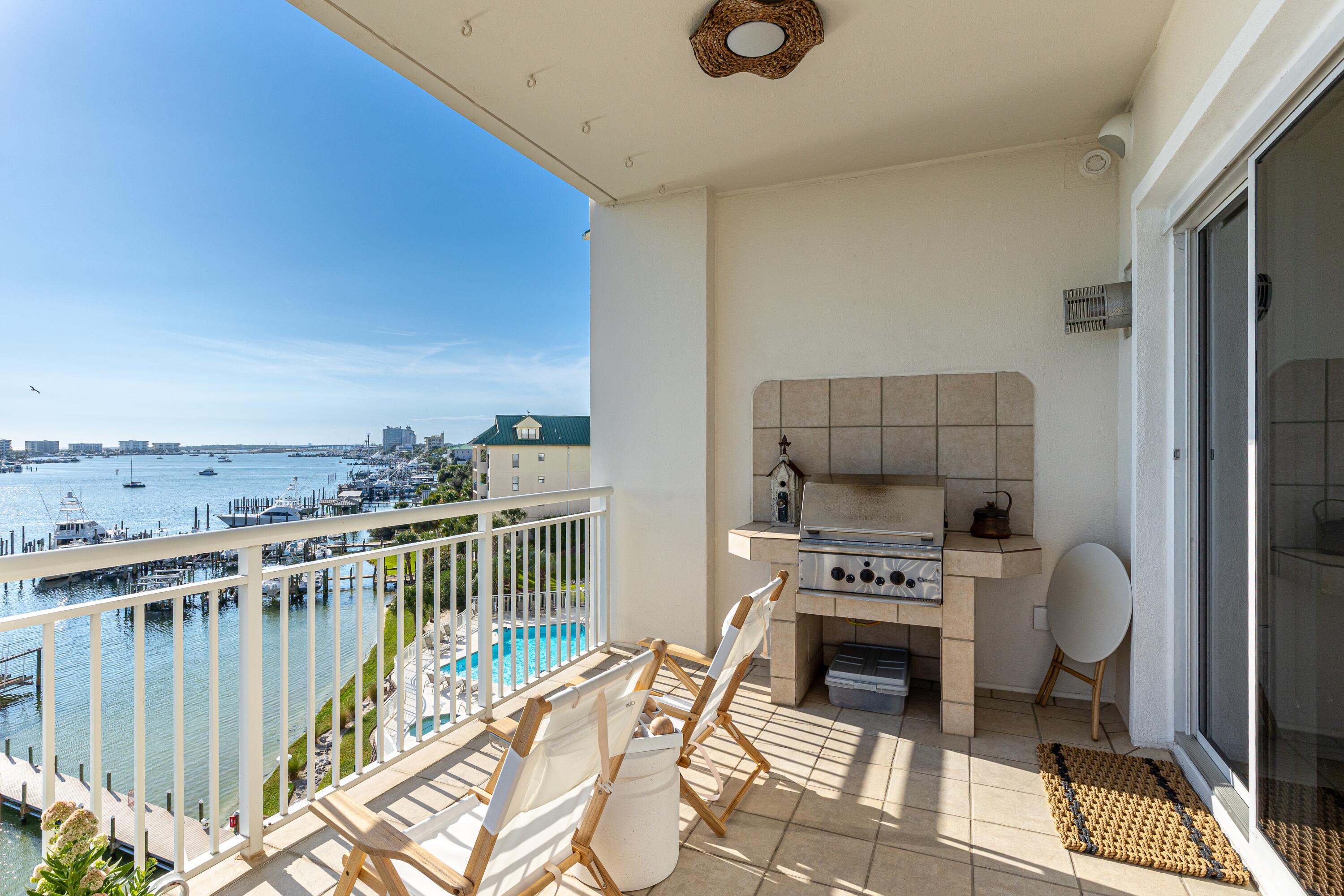 GRAND HARBOR - Residential