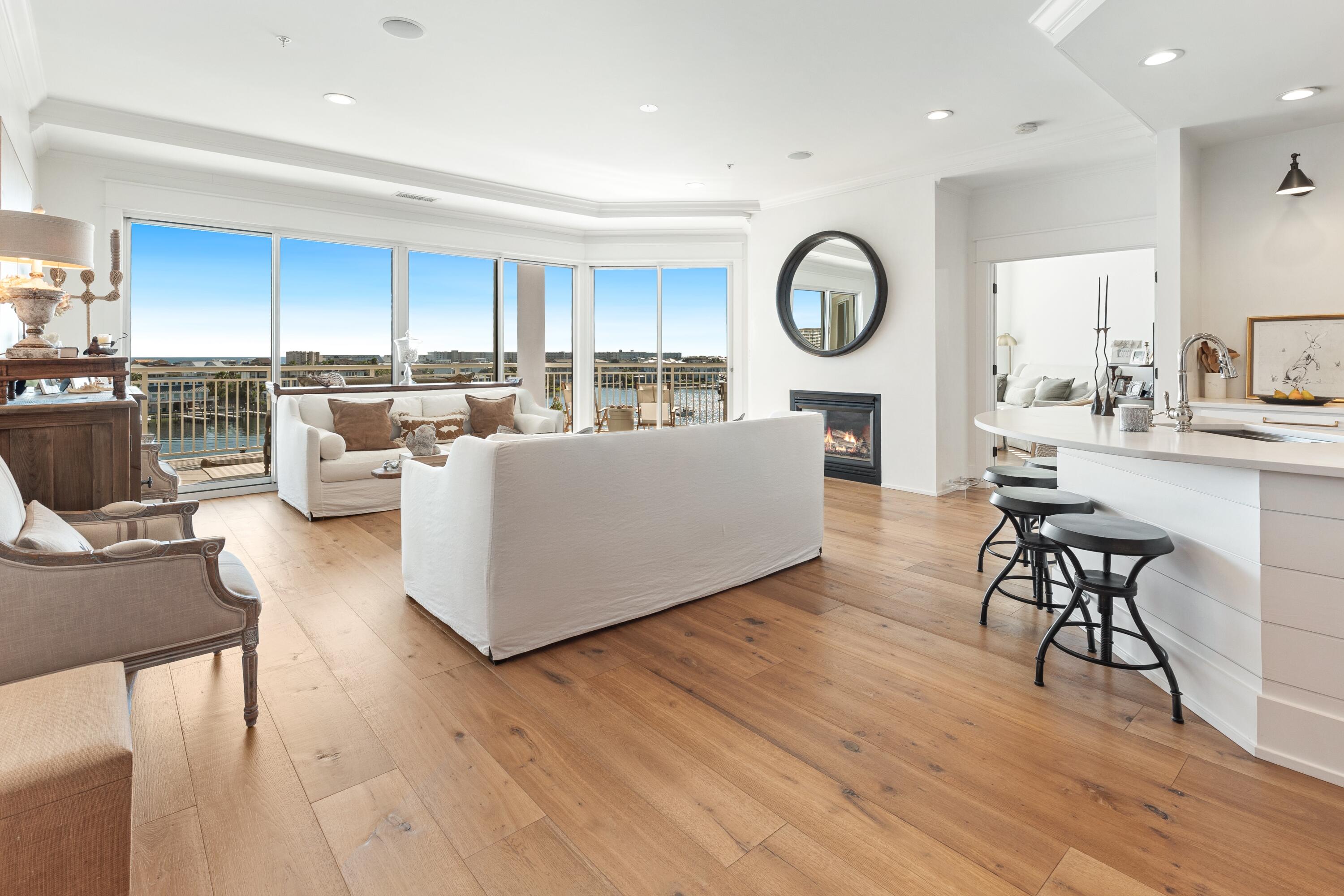 GRAND HARBOR - Residential