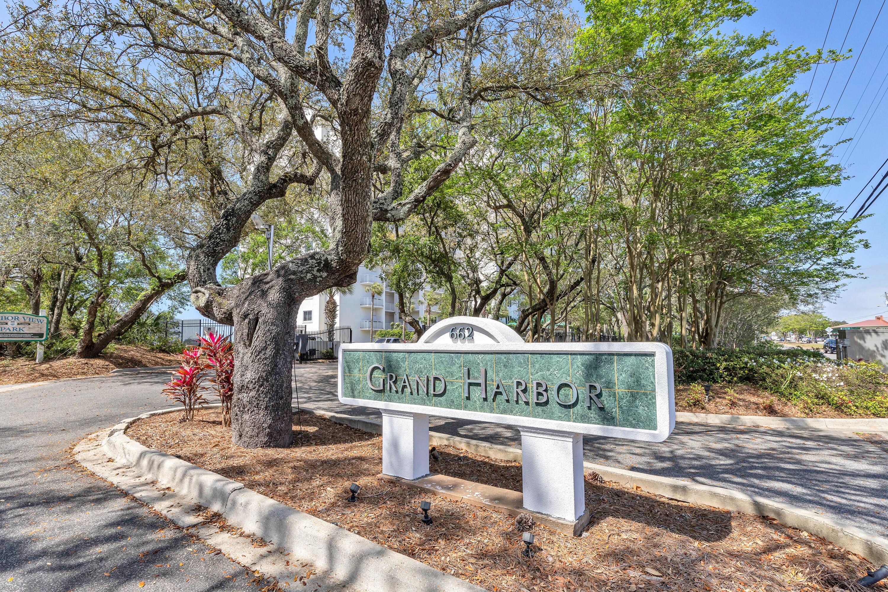 GRAND HARBOR - Residential