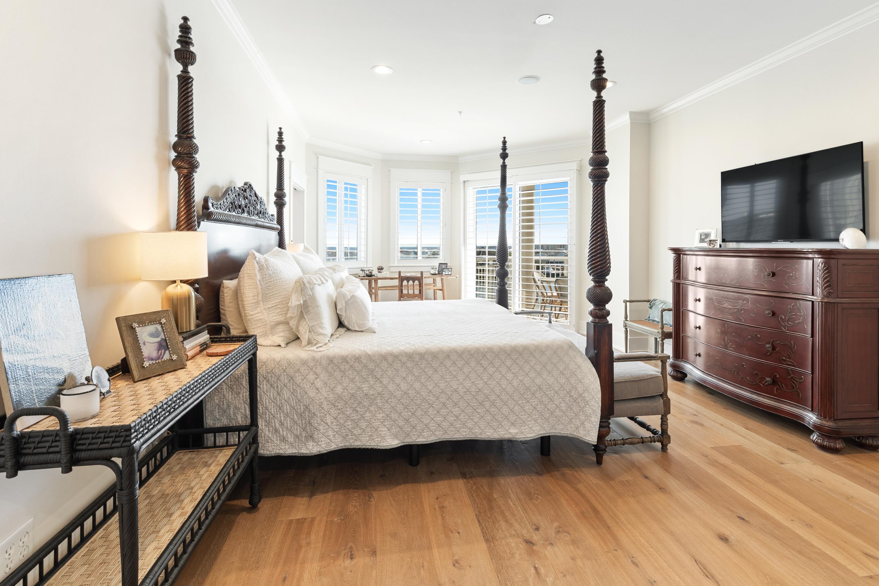 GRAND HARBOR - Residential