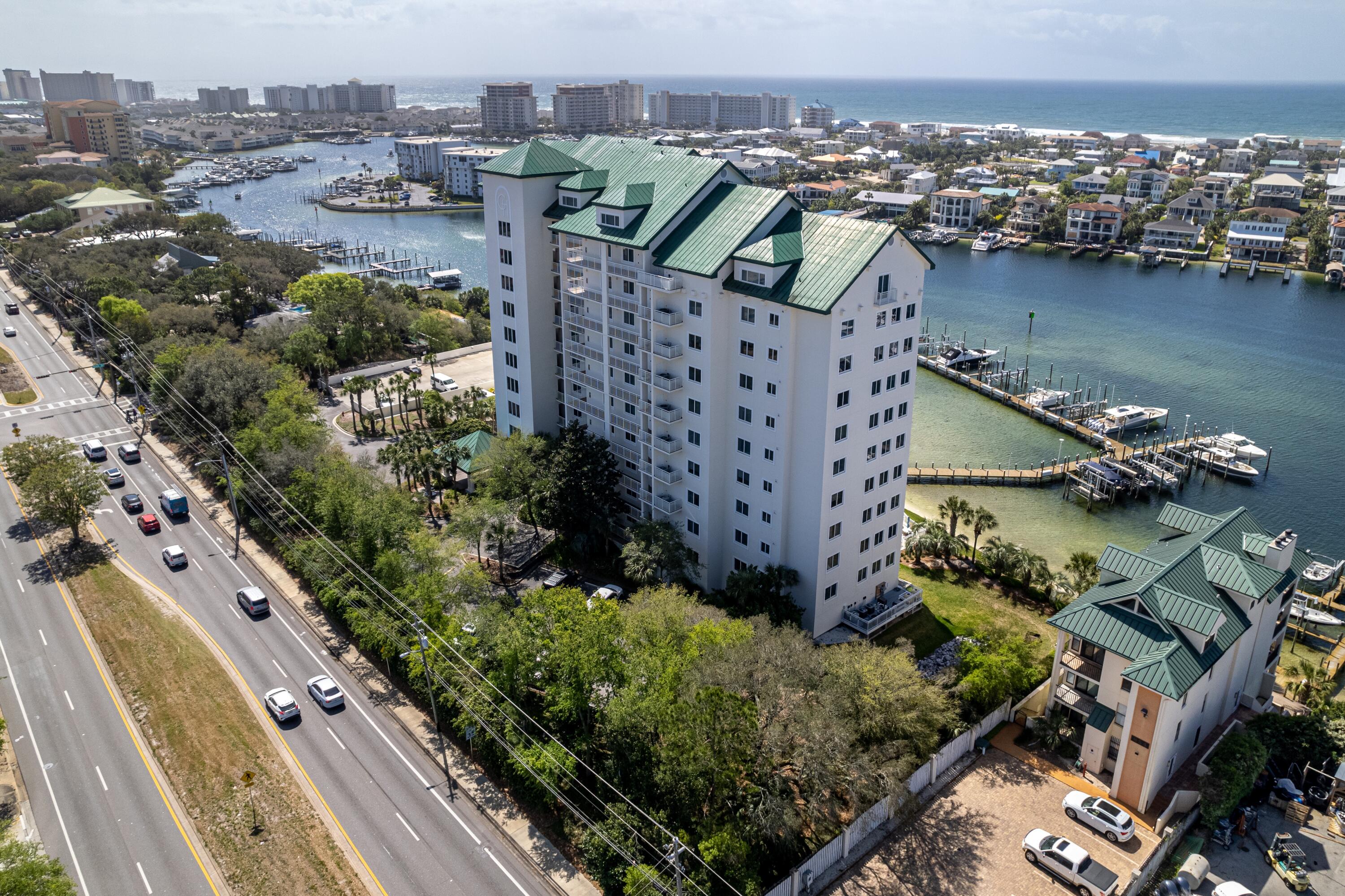 GRAND HARBOR - Residential