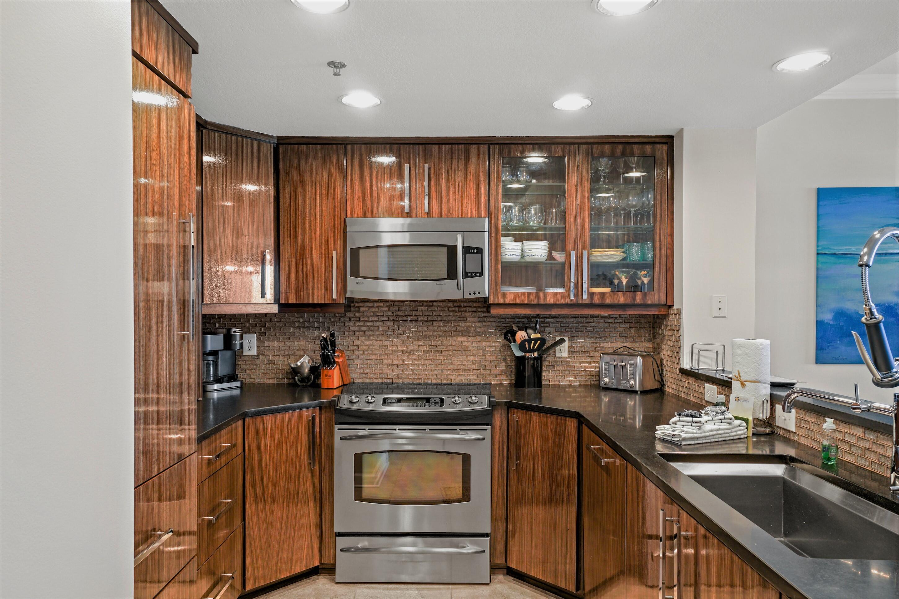 STERLING SHORES - Residential