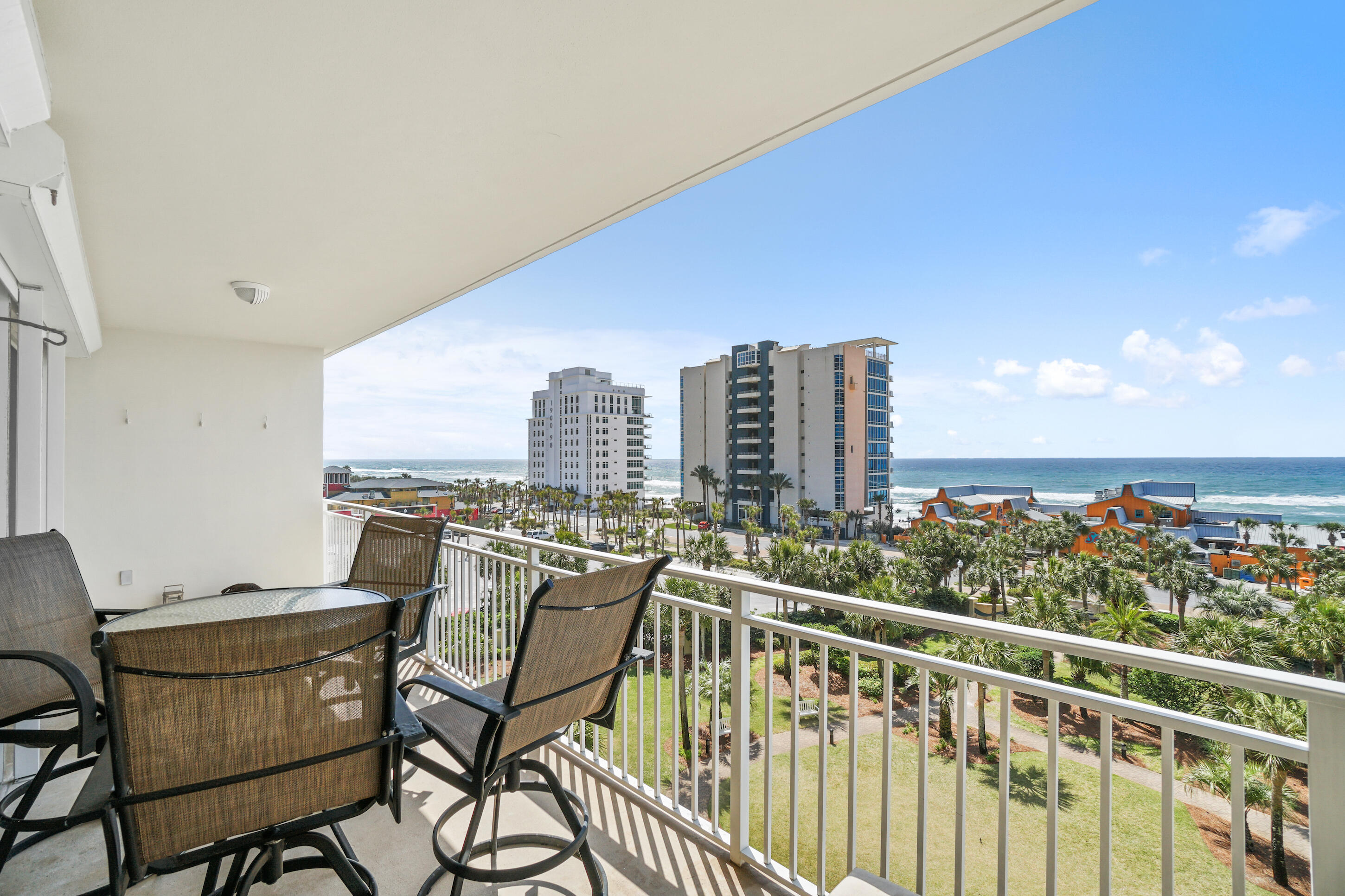 STERLING SHORES - Residential
