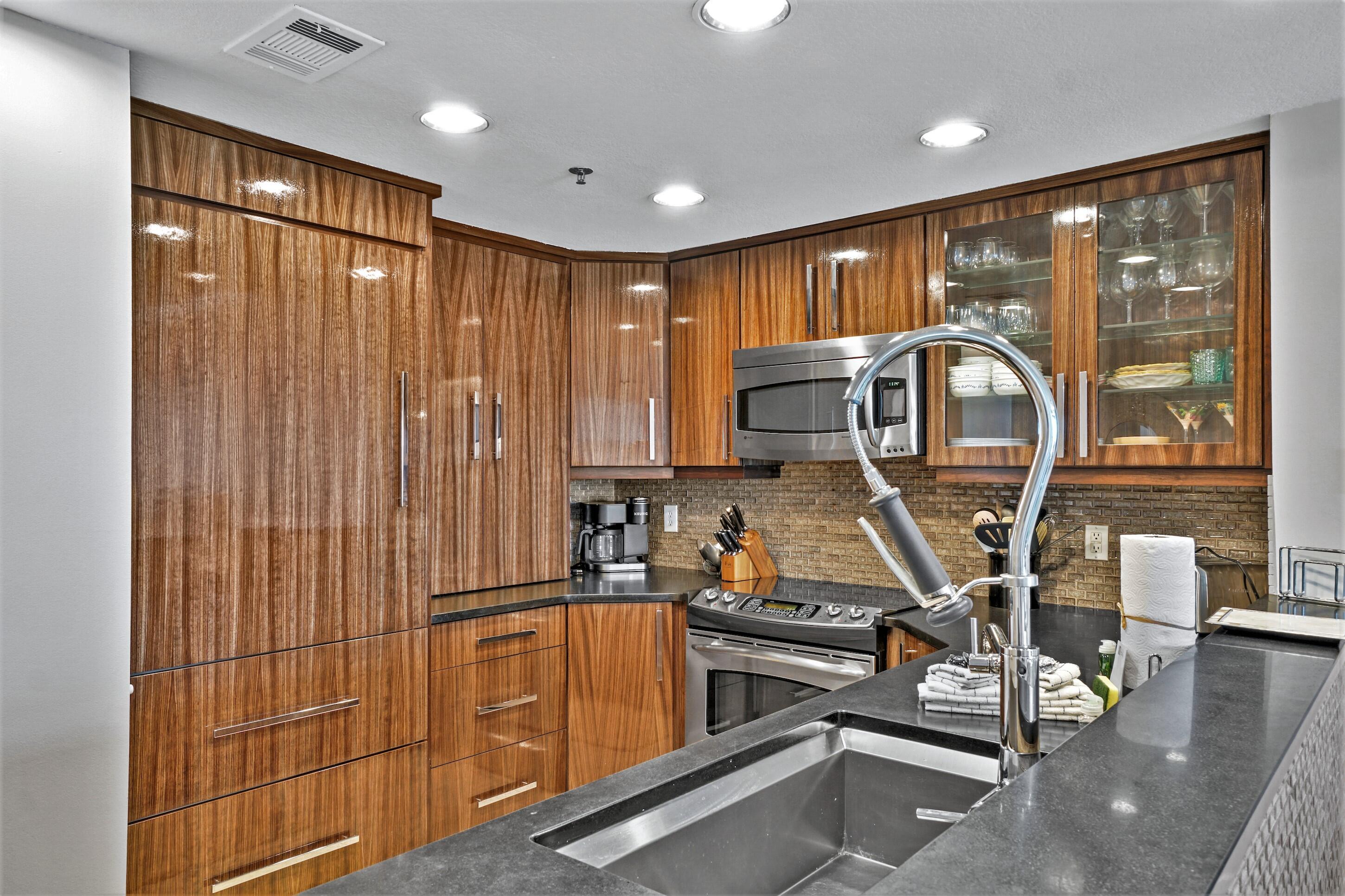 STERLING SHORES - Residential