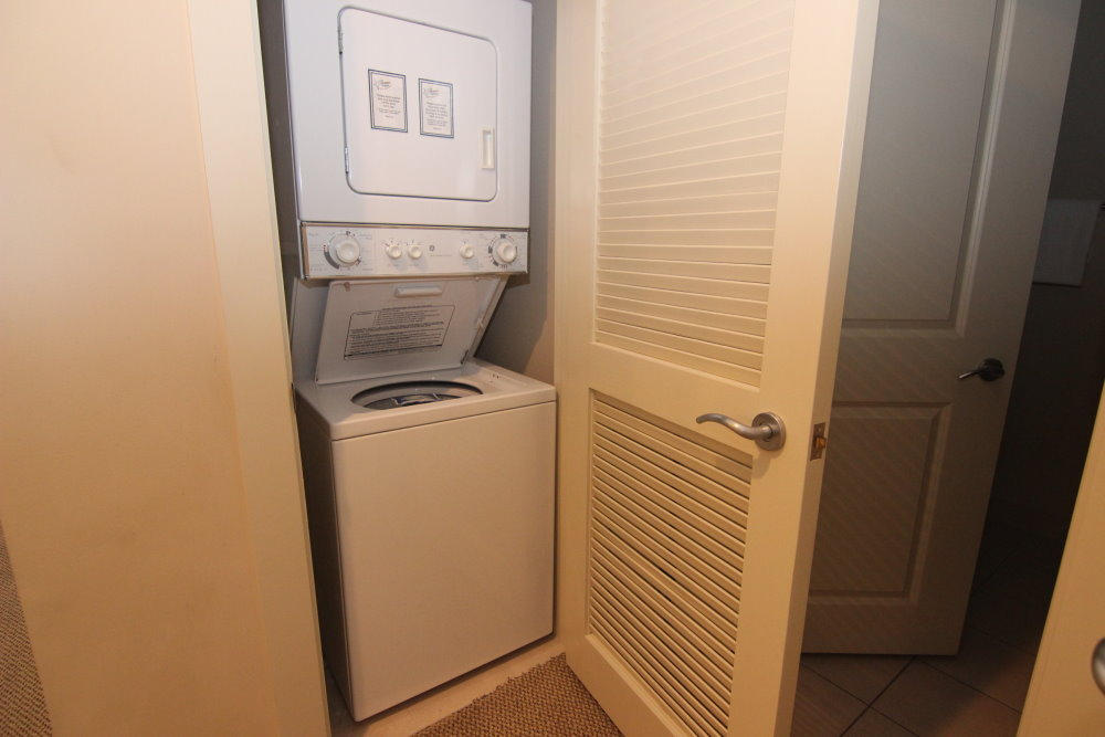 BAHIA CONDO - Residential