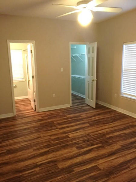 THE OAKS - Residential