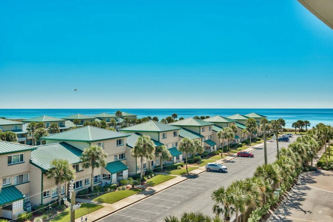 DESTIN WEST GULFSIDE VILLAS - Residential