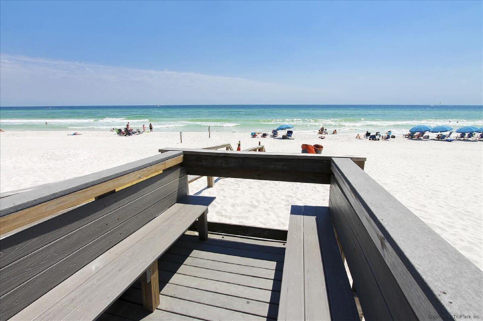DESTIN WEST GULFSIDE VILLAS - Residential