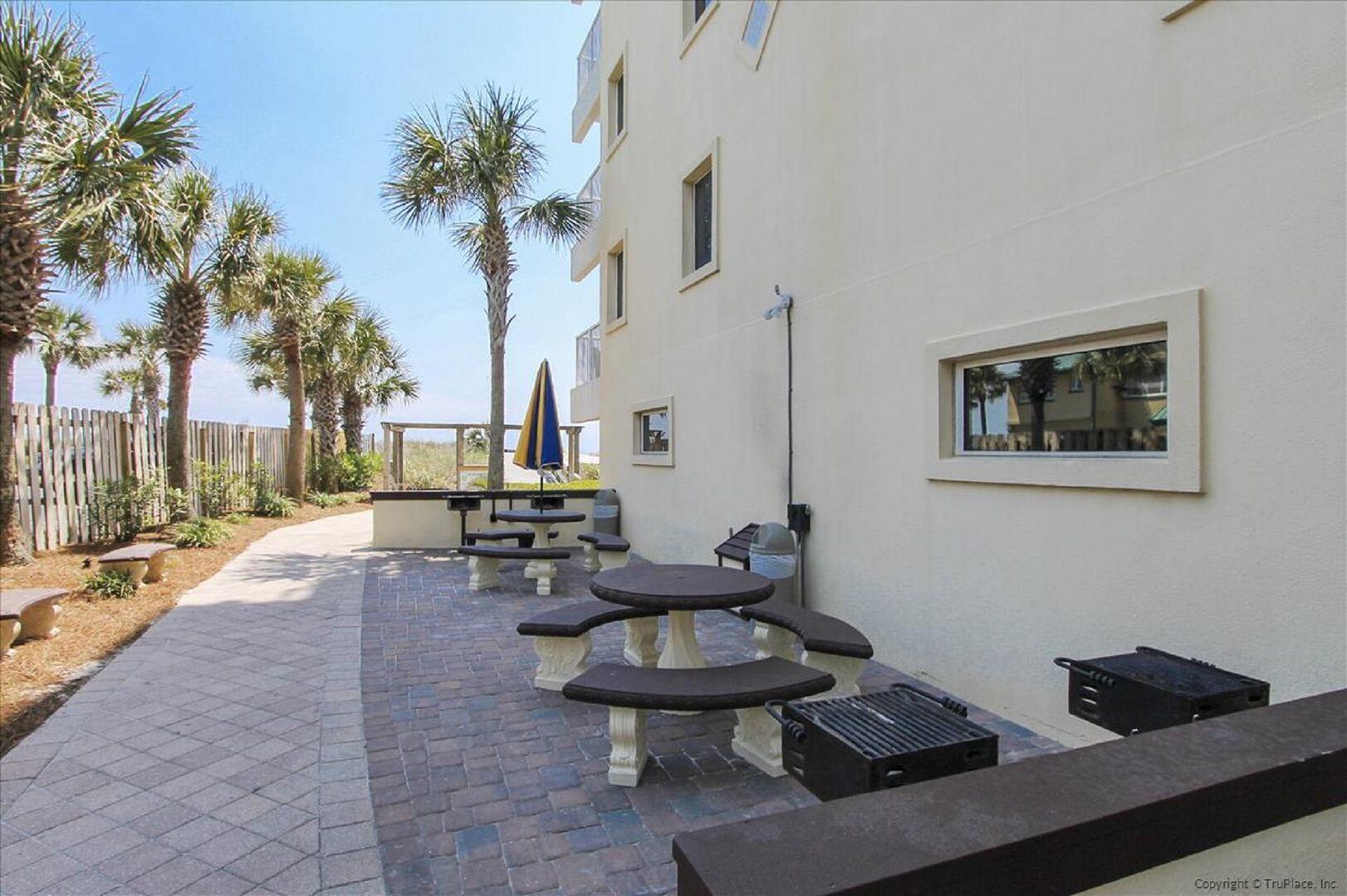 DESTIN WEST GULFSIDE VILLAS - Residential