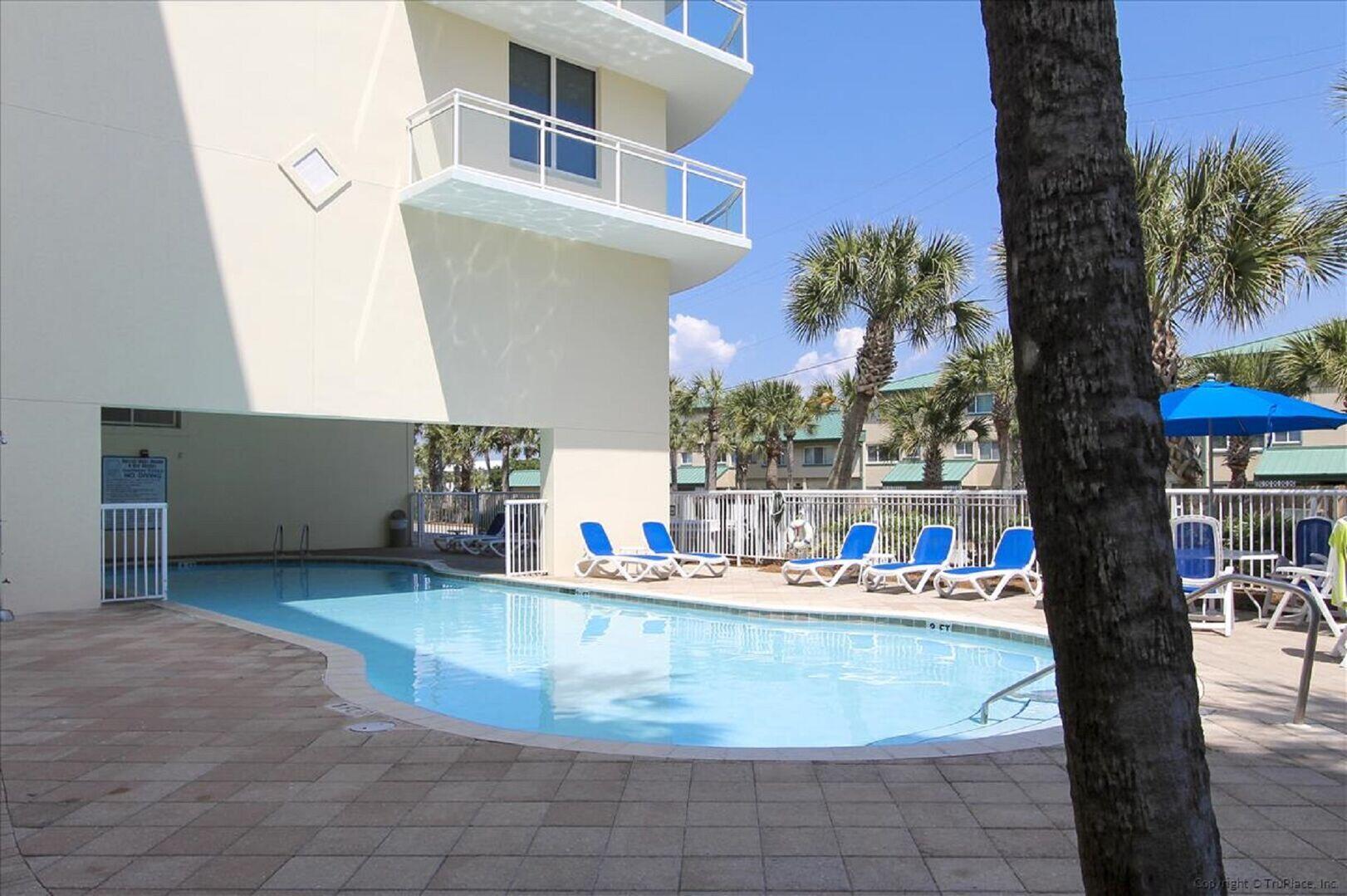 DESTIN WEST GULFSIDE VILLAS - Residential