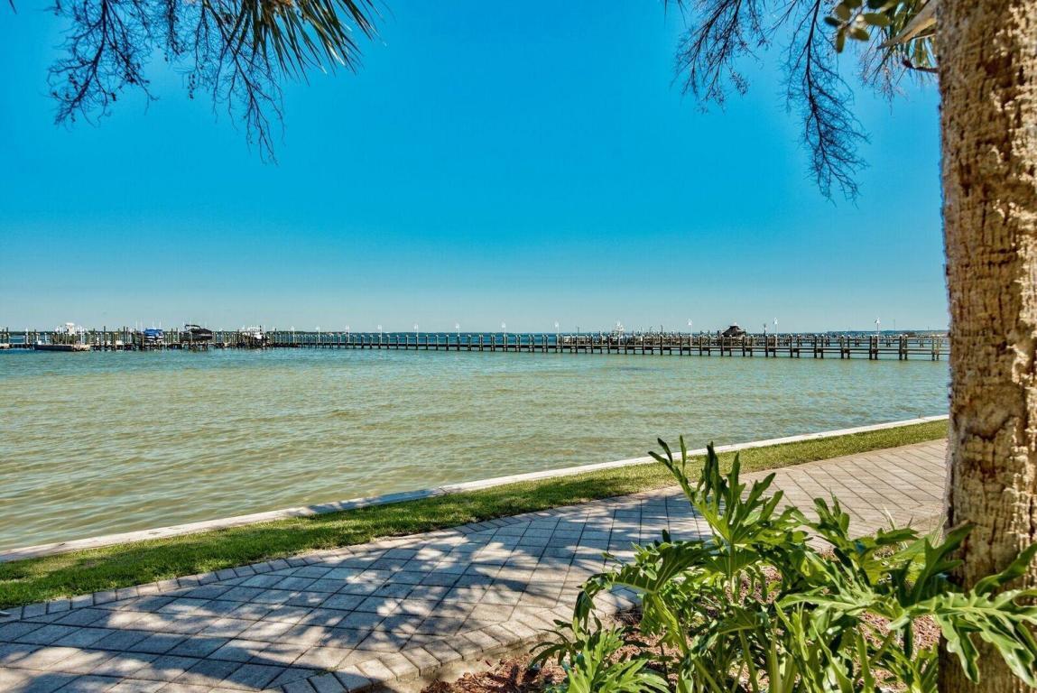 DESTIN WEST GULFSIDE VILLAS - Residential