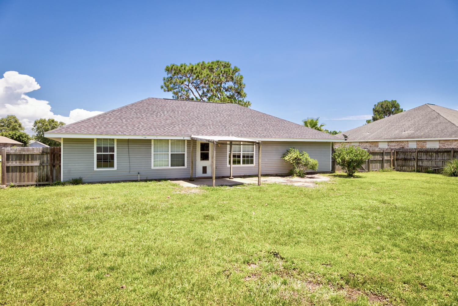 HOLLEY BY THE SEA - Residential