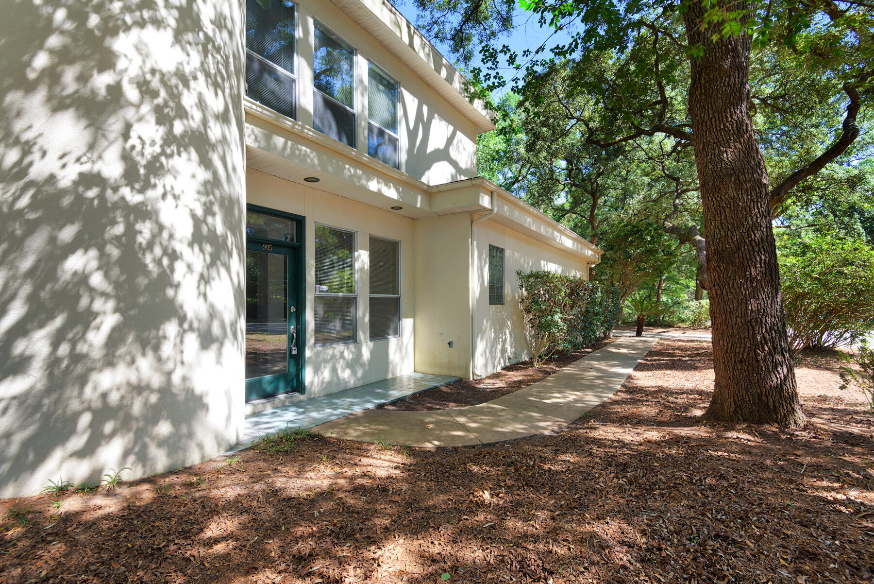 BRIARWOOD S/D LOT 3 BLK A - Residential
