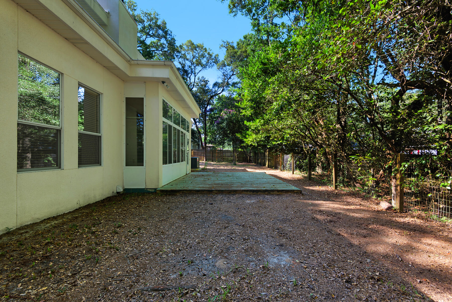 BRIARWOOD S/D LOT 3 BLK A - Residential