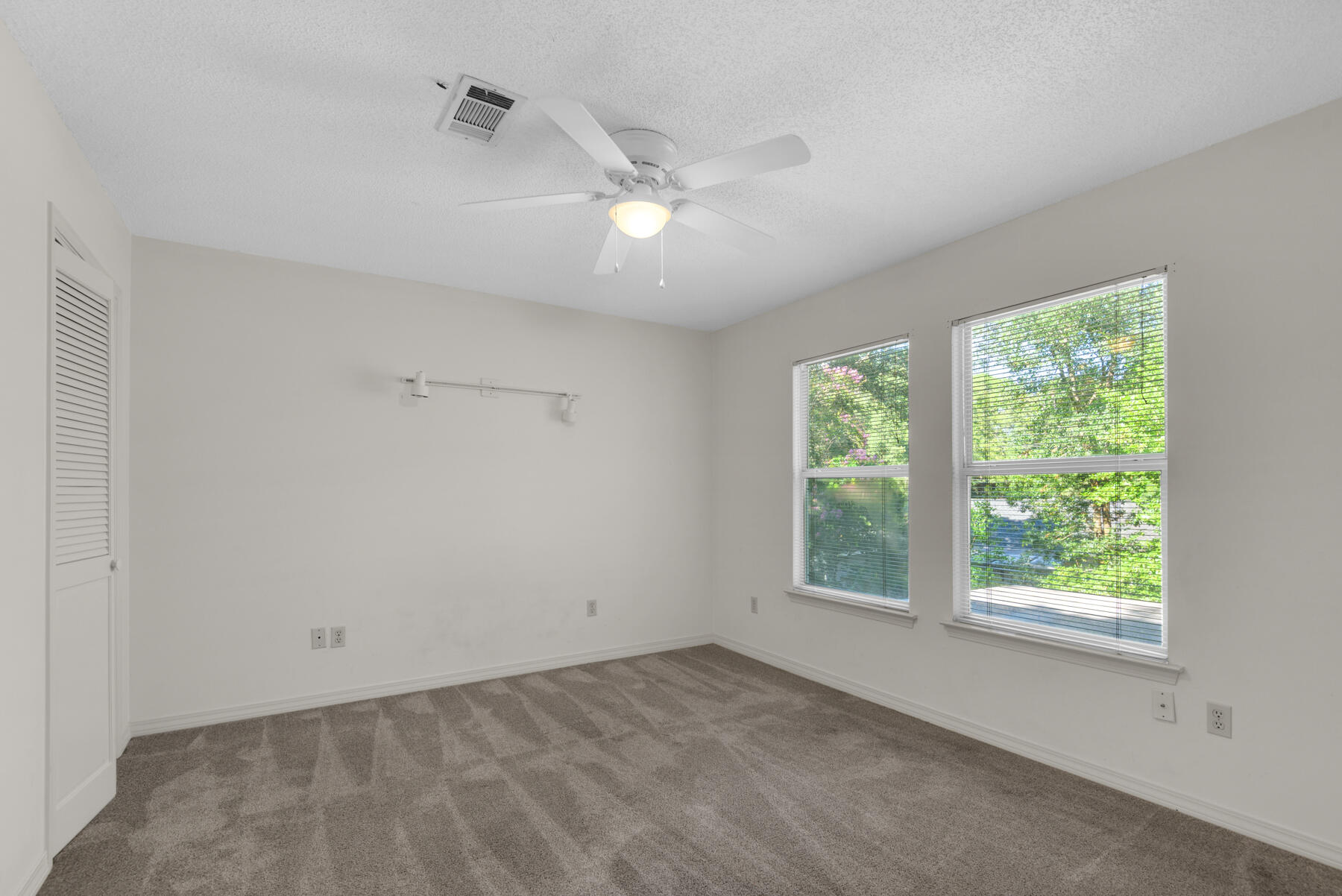 BRIARWOOD S/D LOT 3 BLK A - Residential