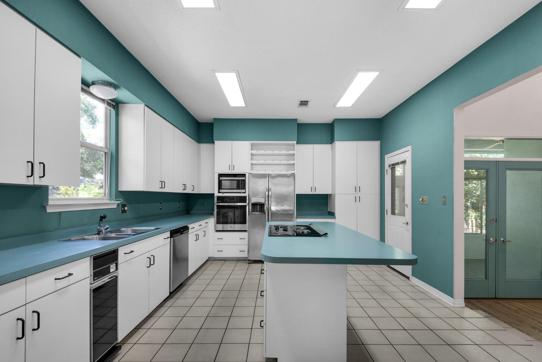 BRIARWOOD S/D LOT 3 BLK A - Residential