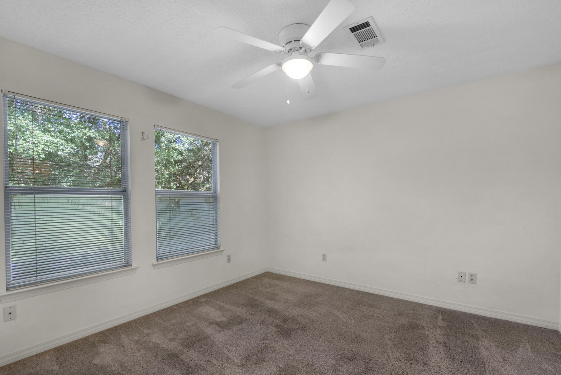 BRIARWOOD S/D LOT 3 BLK A - Residential