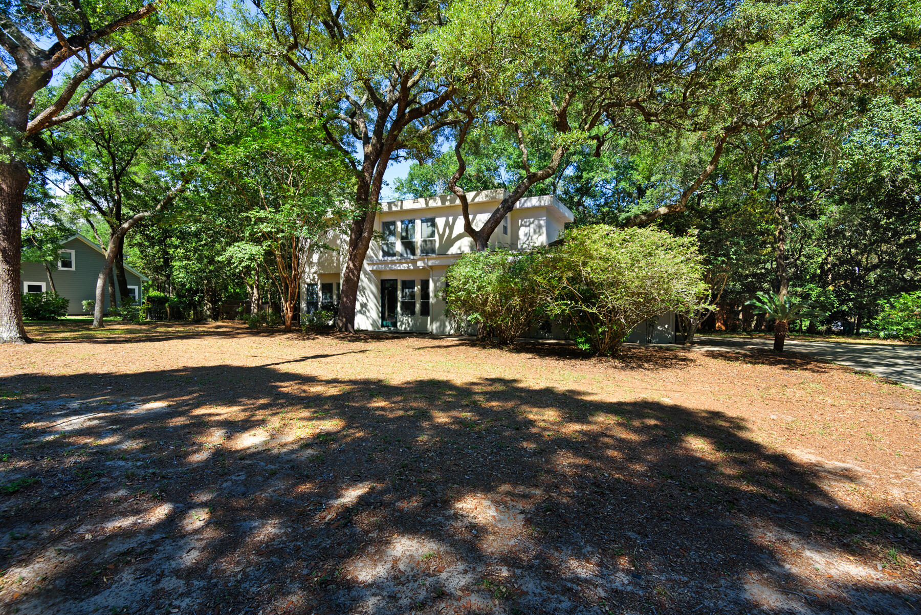 BRIARWOOD S/D LOT 3 BLK A - Residential