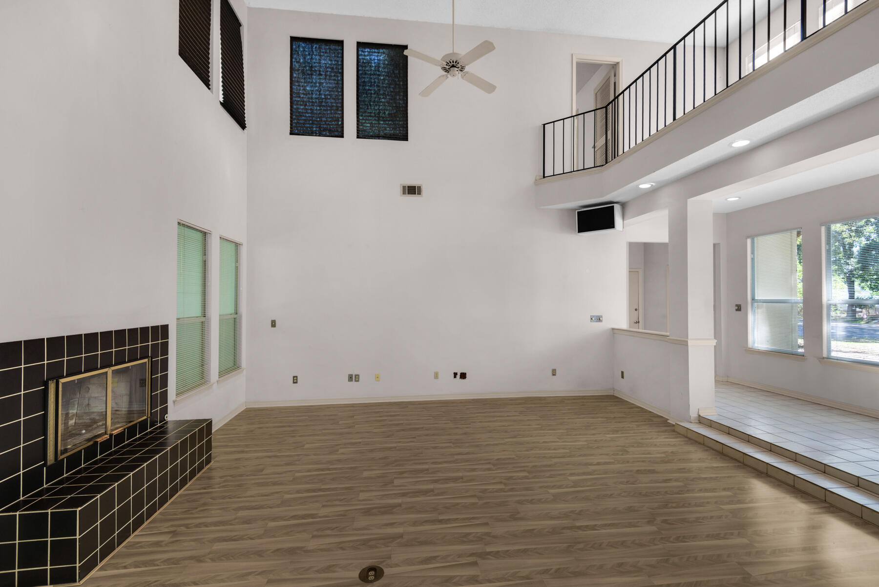BRIARWOOD S/D LOT 3 BLK A - Residential