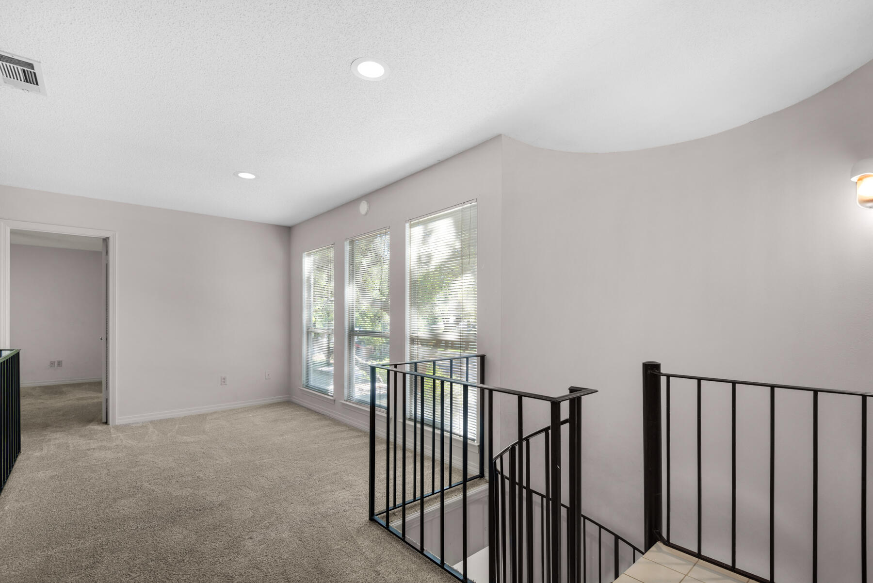 BRIARWOOD S/D LOT 3 BLK A - Residential