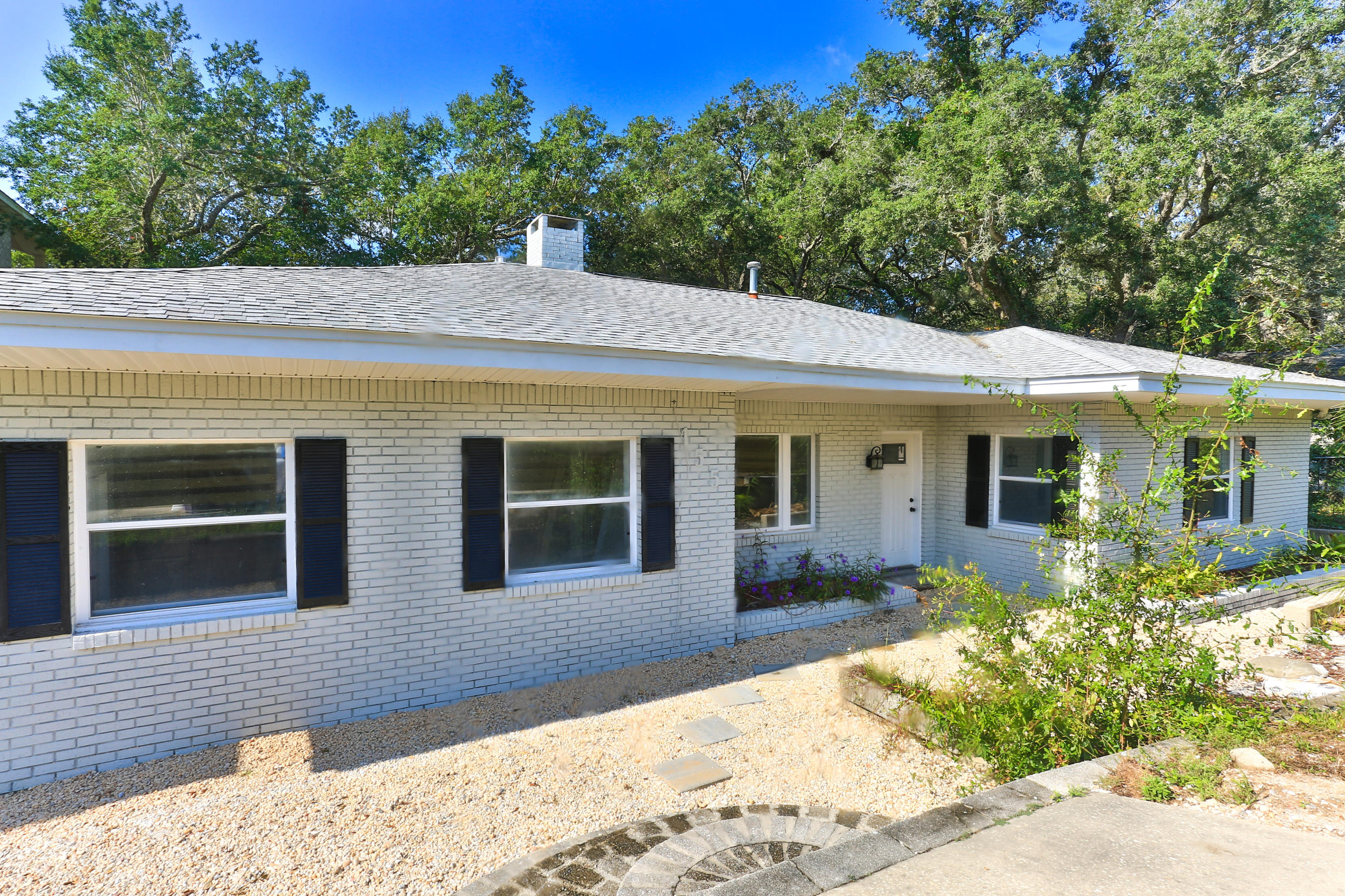 MOONEYS NORTH S/D - Residential