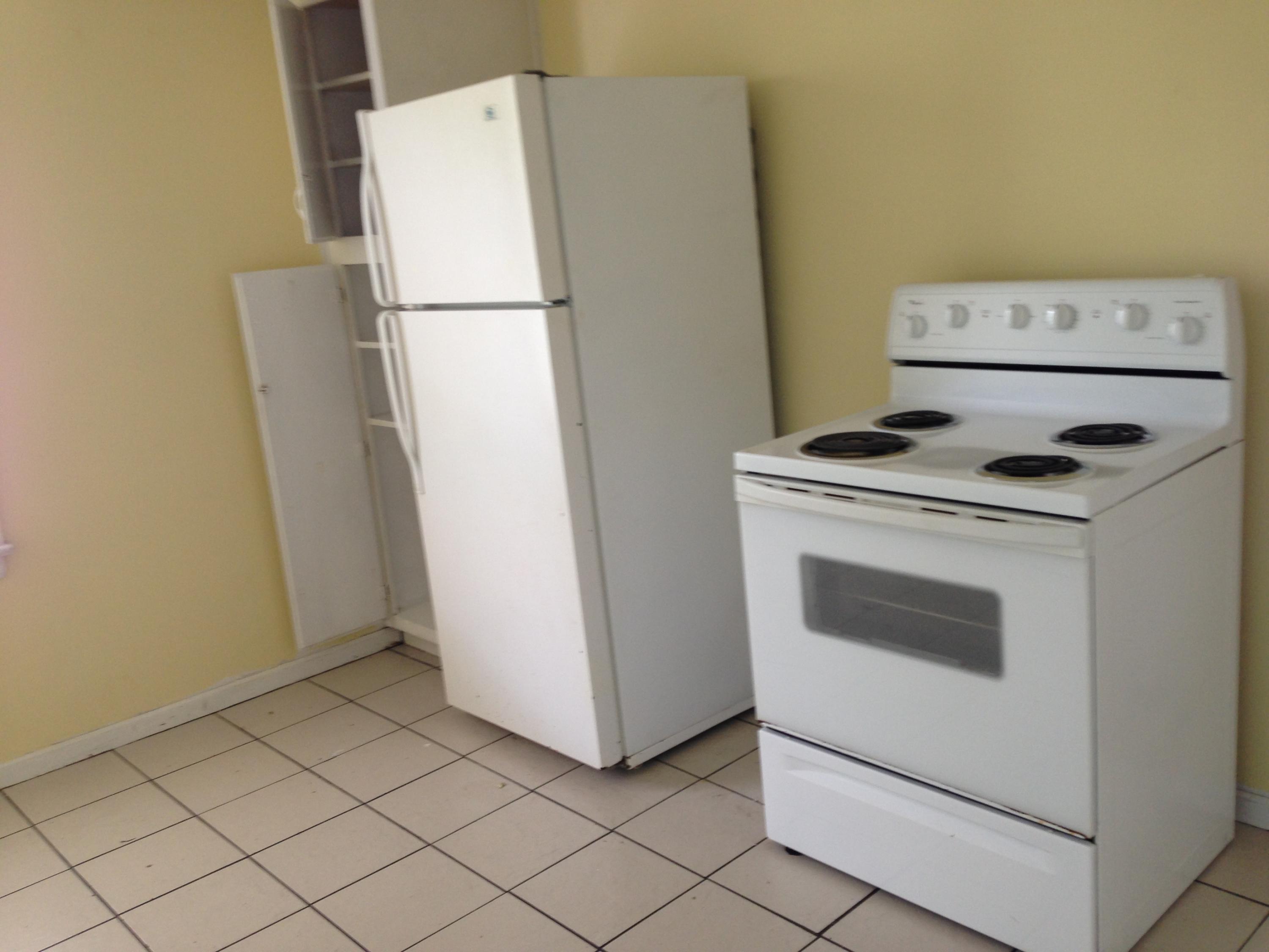 ELLIOTTS POINT RESUB - Residential Lease