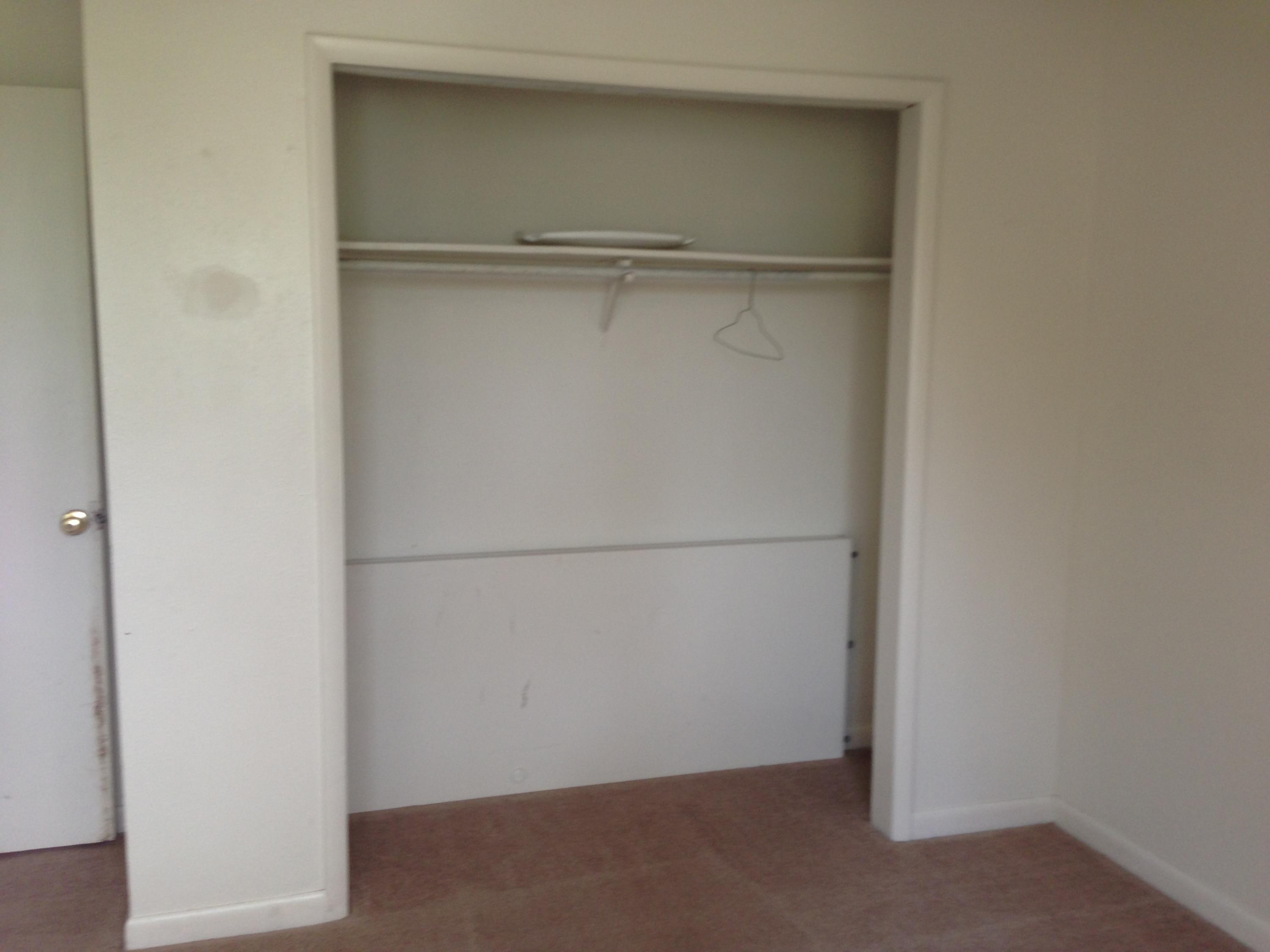 ELLIOTTS POINT RESUB - Residential Lease