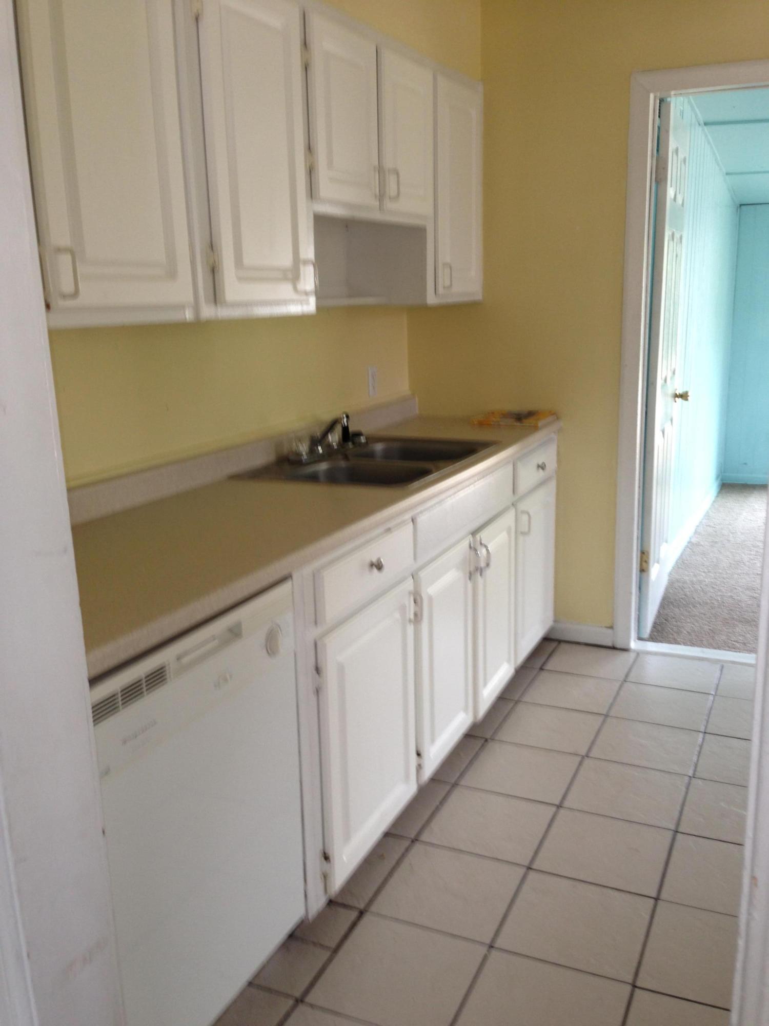 ELLIOTTS POINT RESUB - Residential Lease