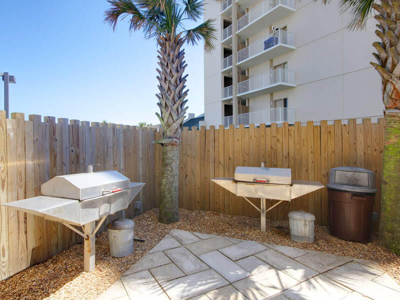 PELICAN POINT - Residential