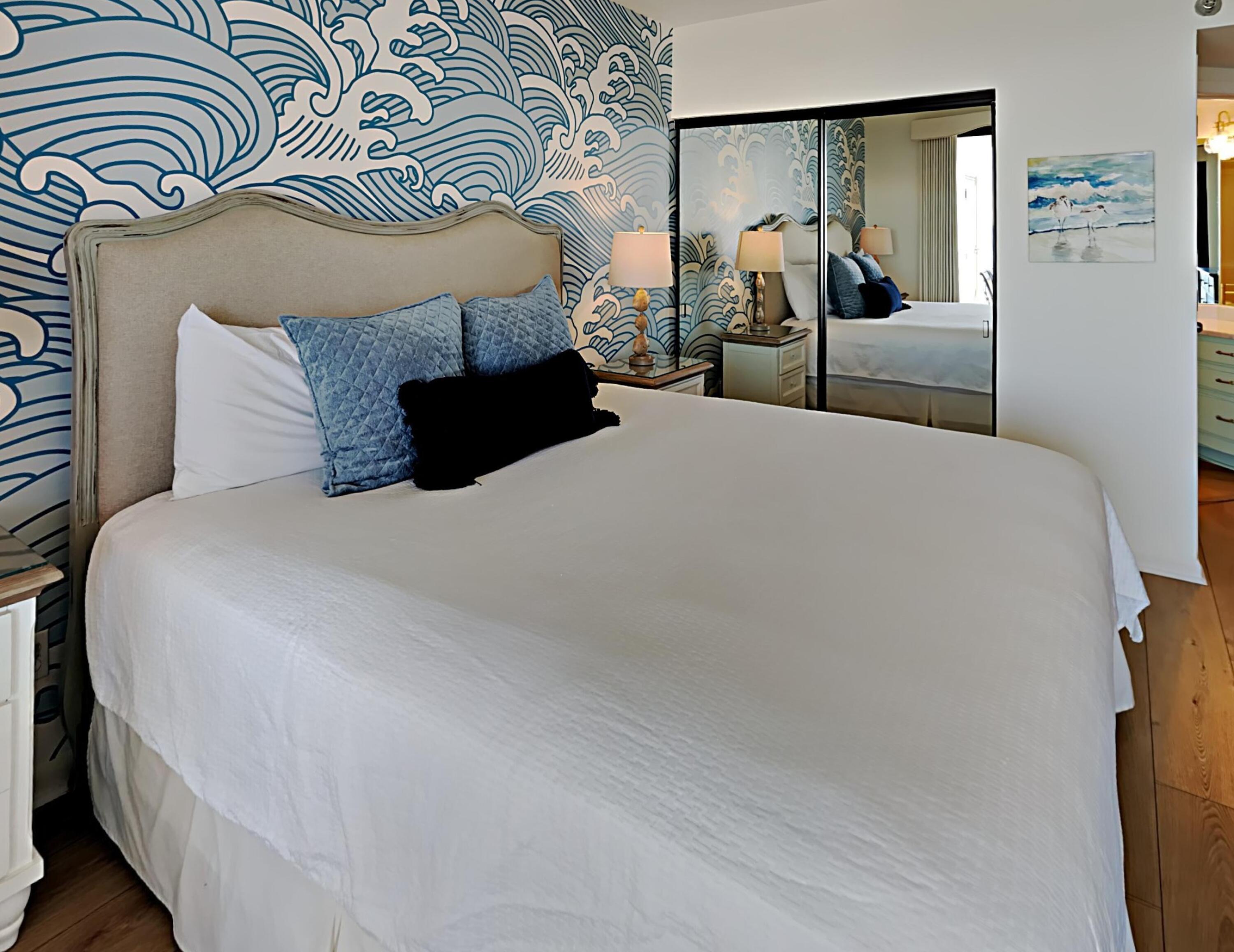 PELICAN POINT - Residential