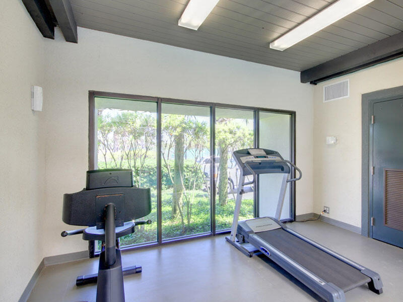 PELICAN POINT - Residential