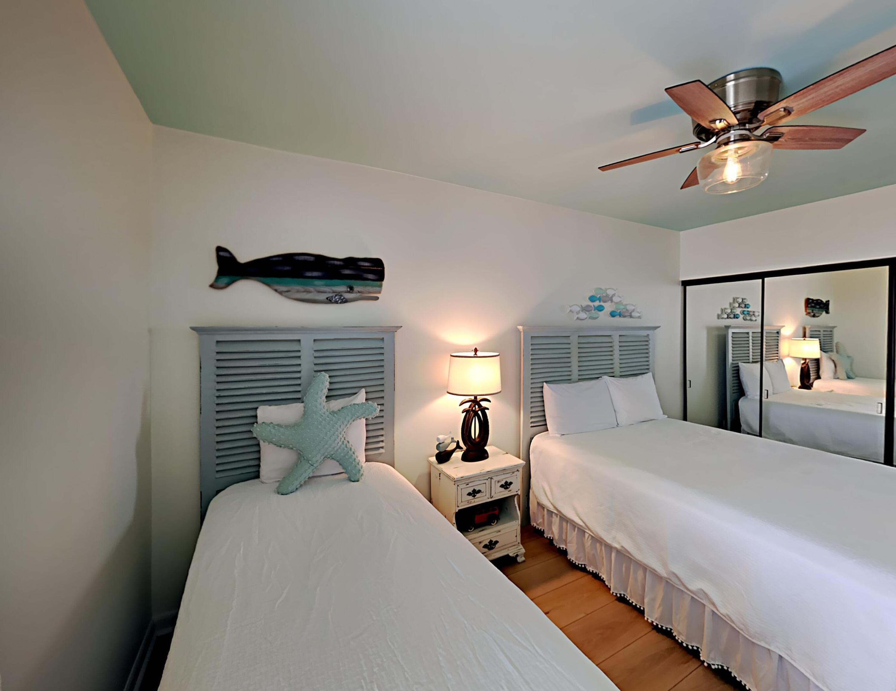 PELICAN POINT - Residential