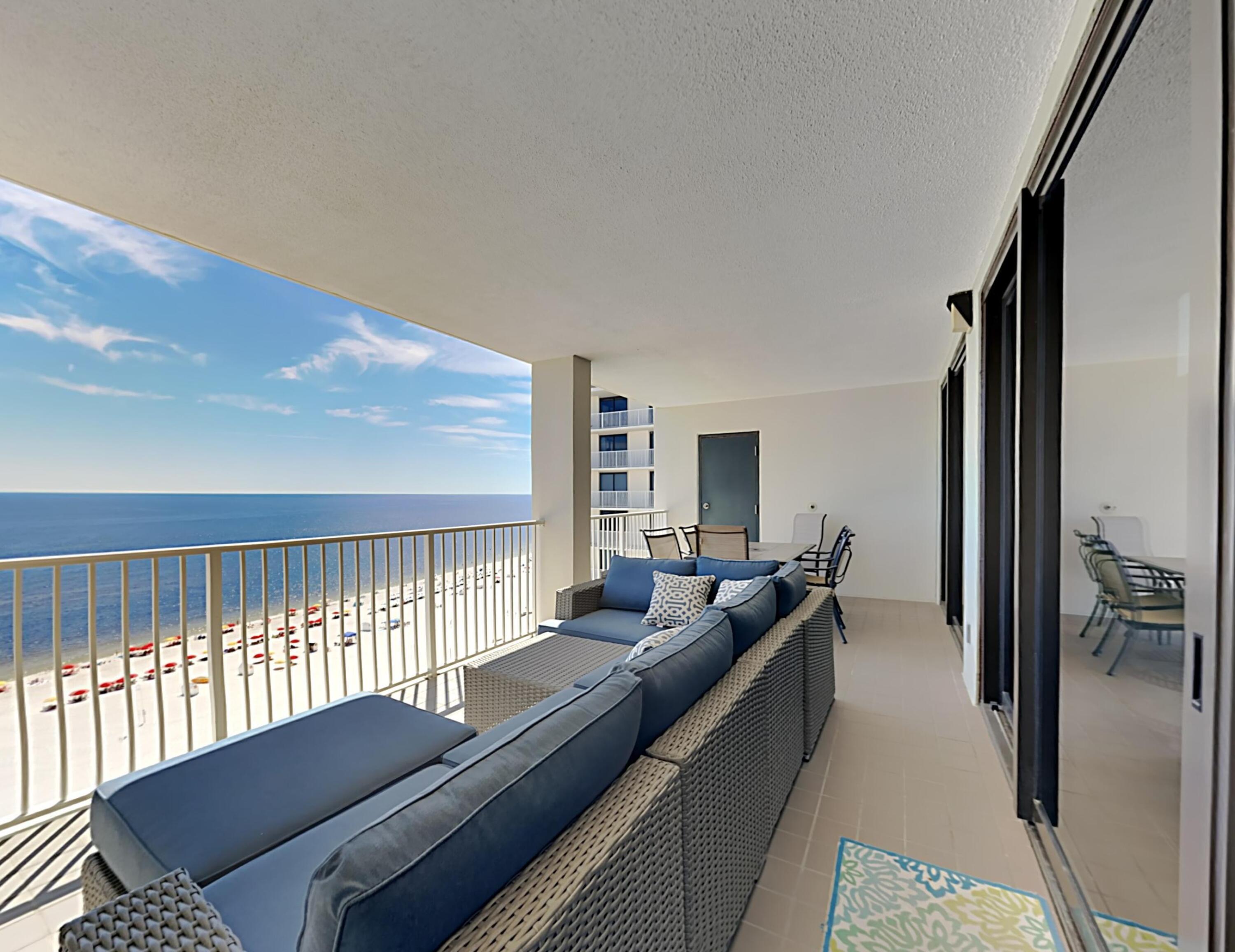 PELICAN POINT - Residential