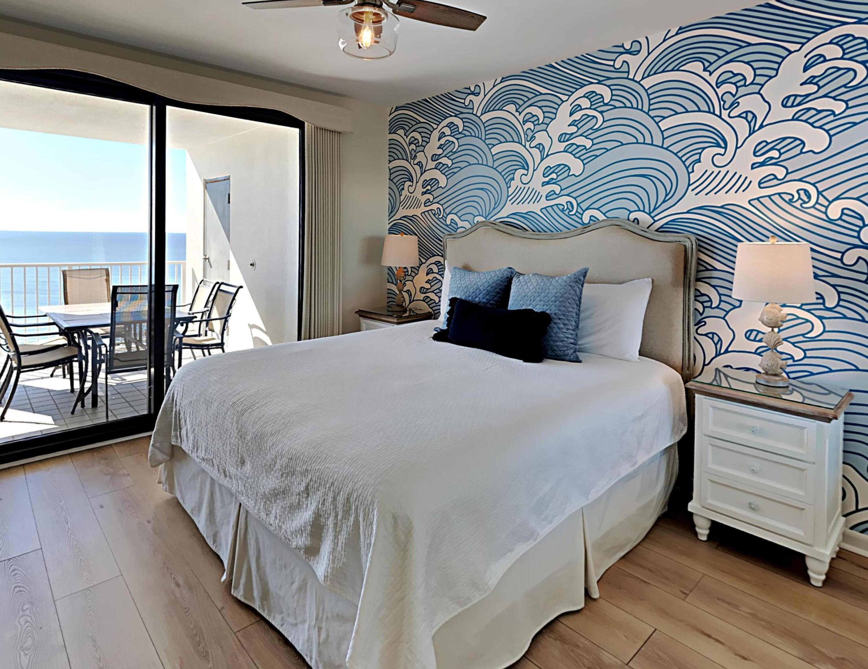 PELICAN POINT - Residential