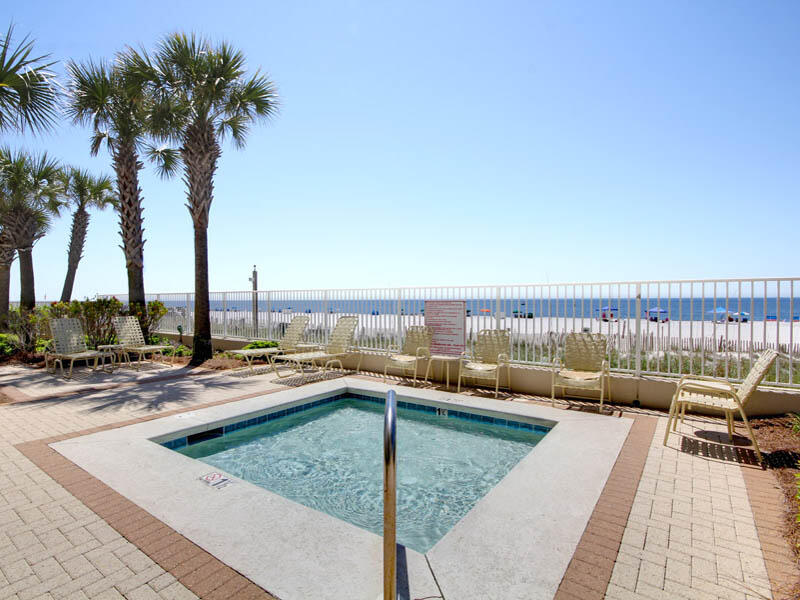 PELICAN POINT - Residential