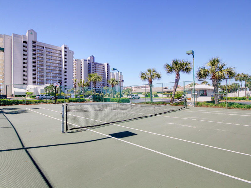 PELICAN POINT - Residential