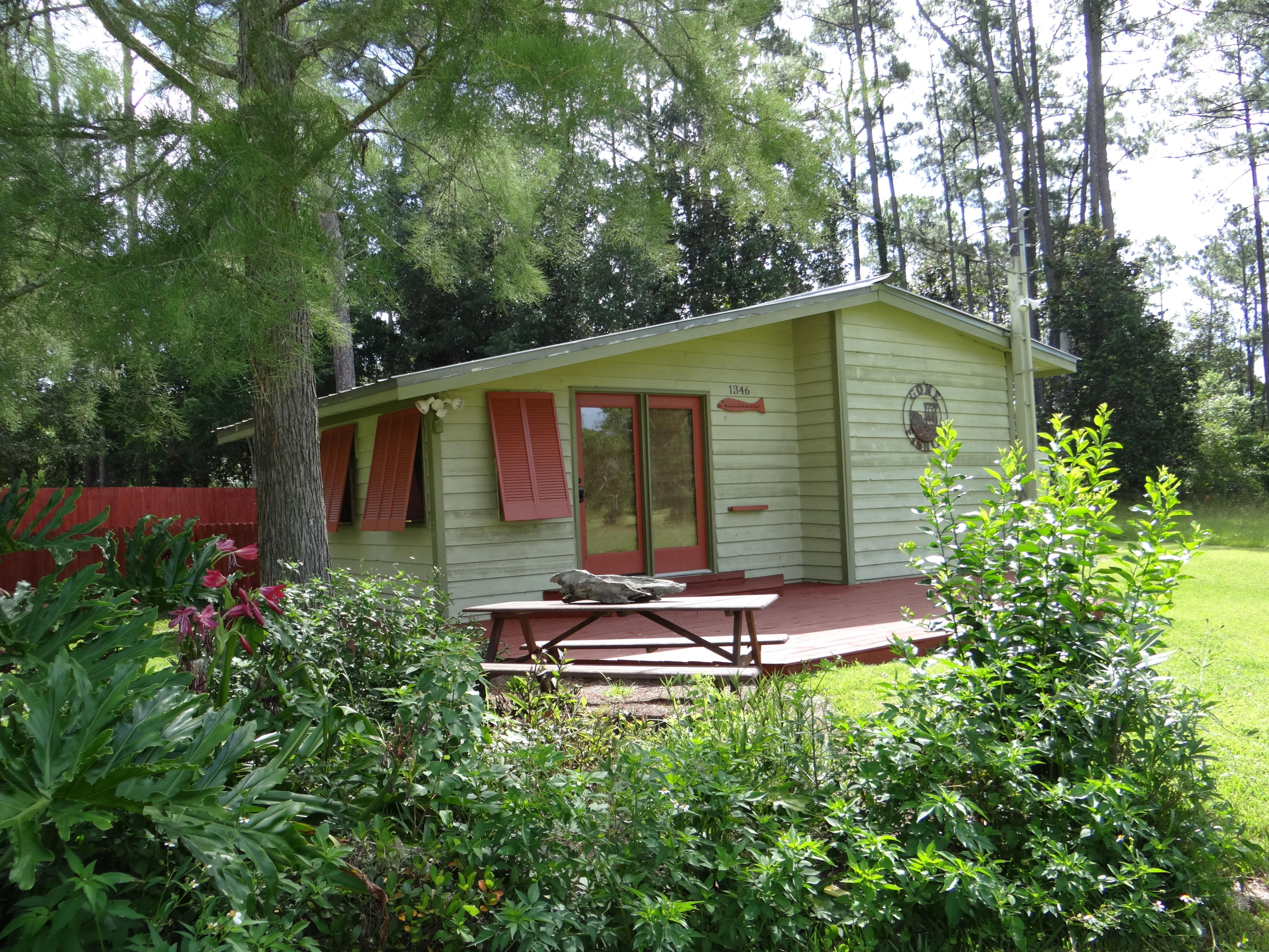 ''Gone Fishin'' represents the best of beach charm and affordability, close to Choctawhatchee Bay with a boat ramp, playground and picnic area. It is a short 3 mile drive to Ed Walline Park at the Gulf of Mexico yet still away from everything for peace and quiet. This is a renovated and meticulously maintained mobile home with a living room and 2nd bedroom addition.