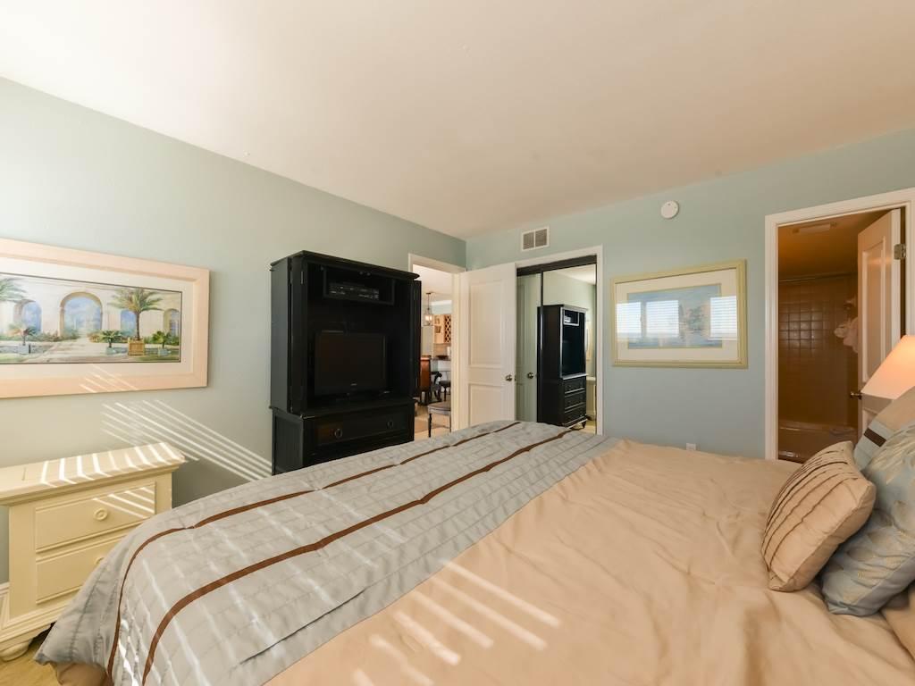 BEACH HOUSE CONDO PH 2 - Residential