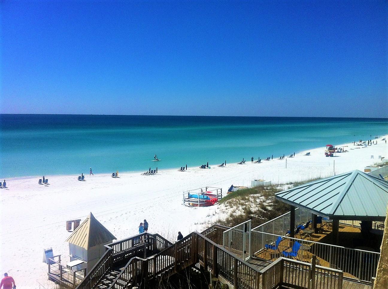 BEACH HOUSE CONDO PH 2 - Residential